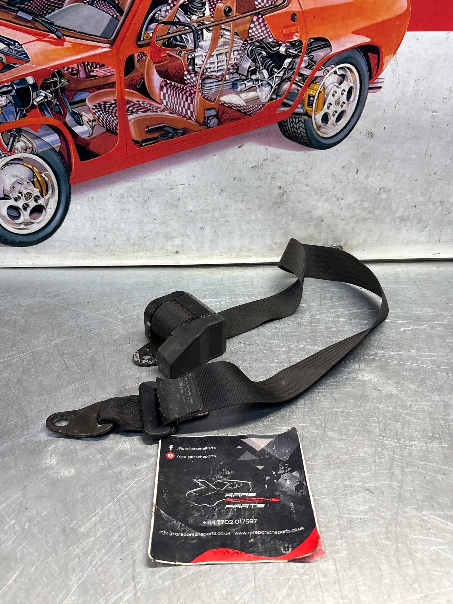 Porsche 928 rear right seat belt 92880302100