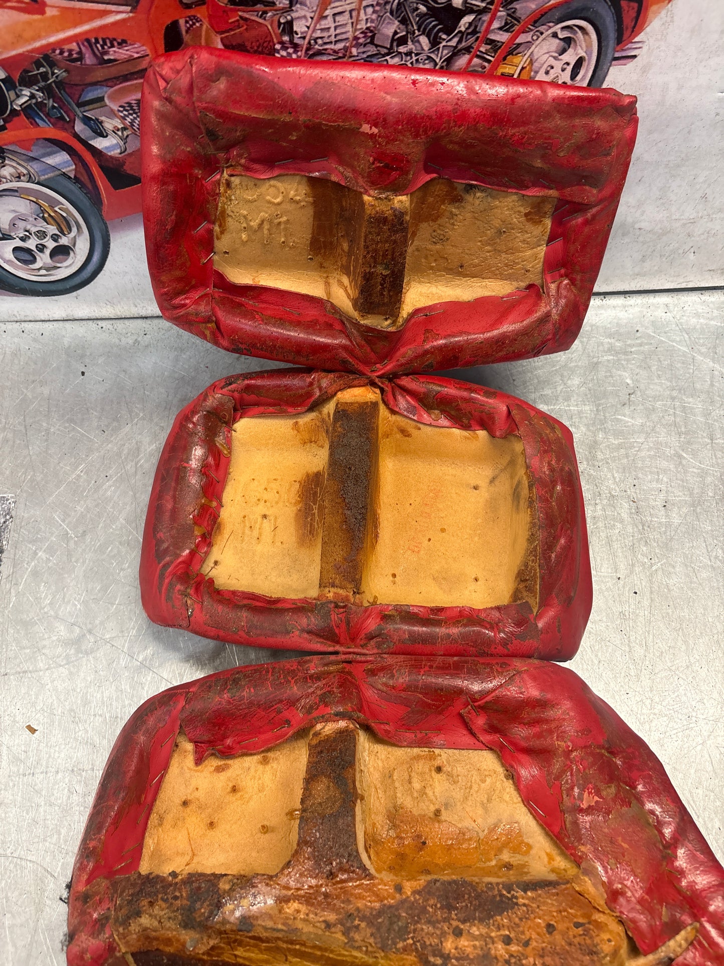 Porsche 928 rear right seat and center + upper cushion, used, can-can red 92852206051 / 92852208851 / 92852204650