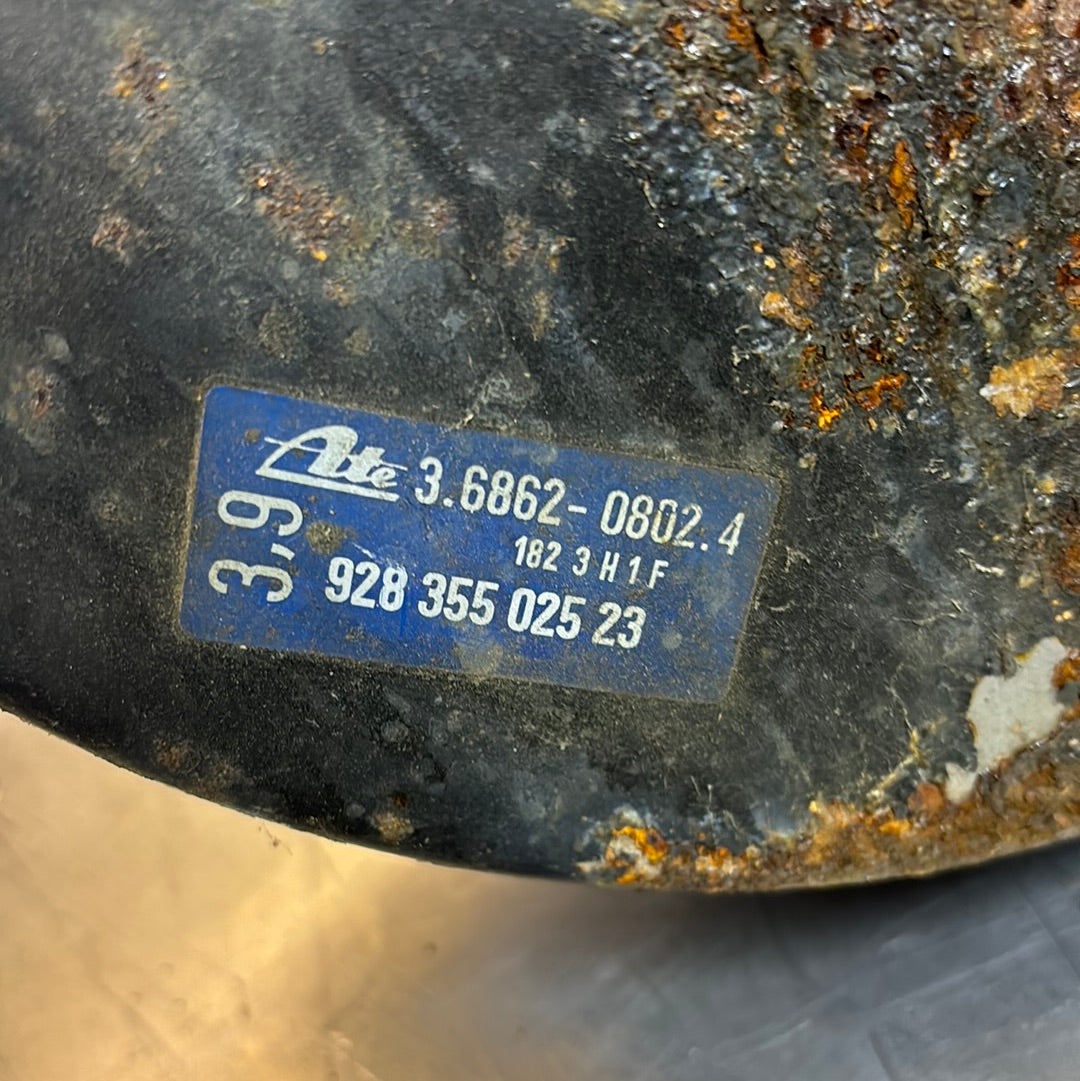 Porsche 928 brake booster, used 92835502523 Rare Porsche Parts