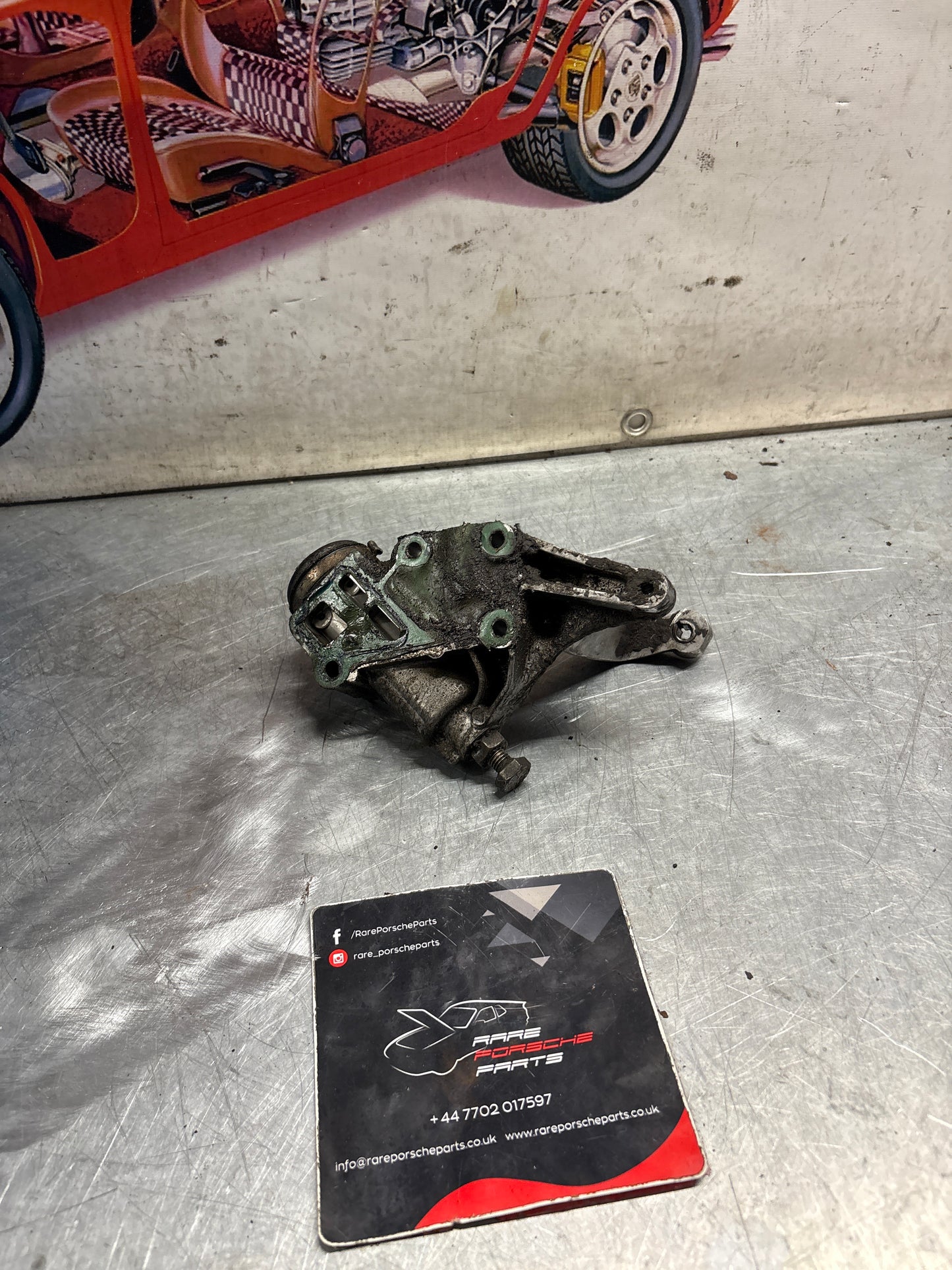 Porsche 928 timing belt tensioner, used 9281055414R