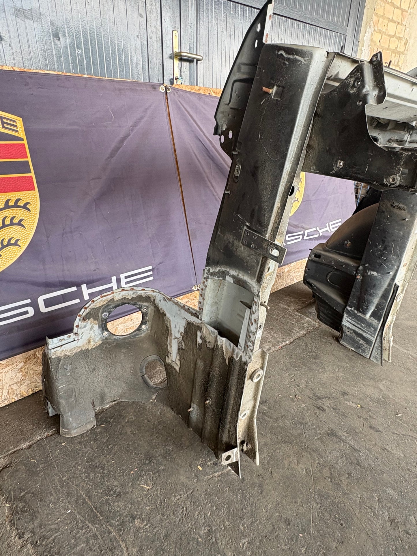 Porsche 944 Front end section cut