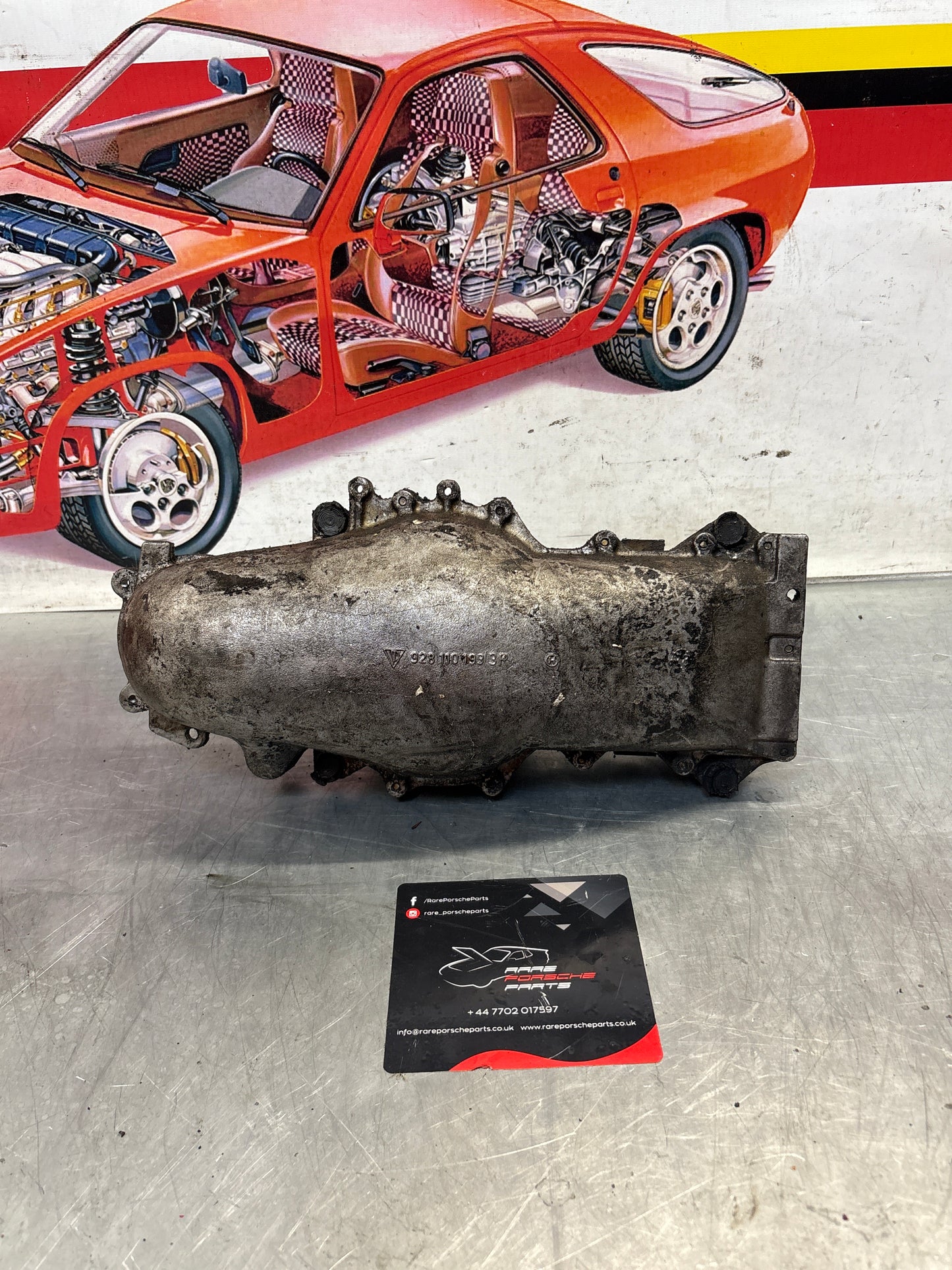 Porsche 928 throttle body, used 9281101933R / 0438120049