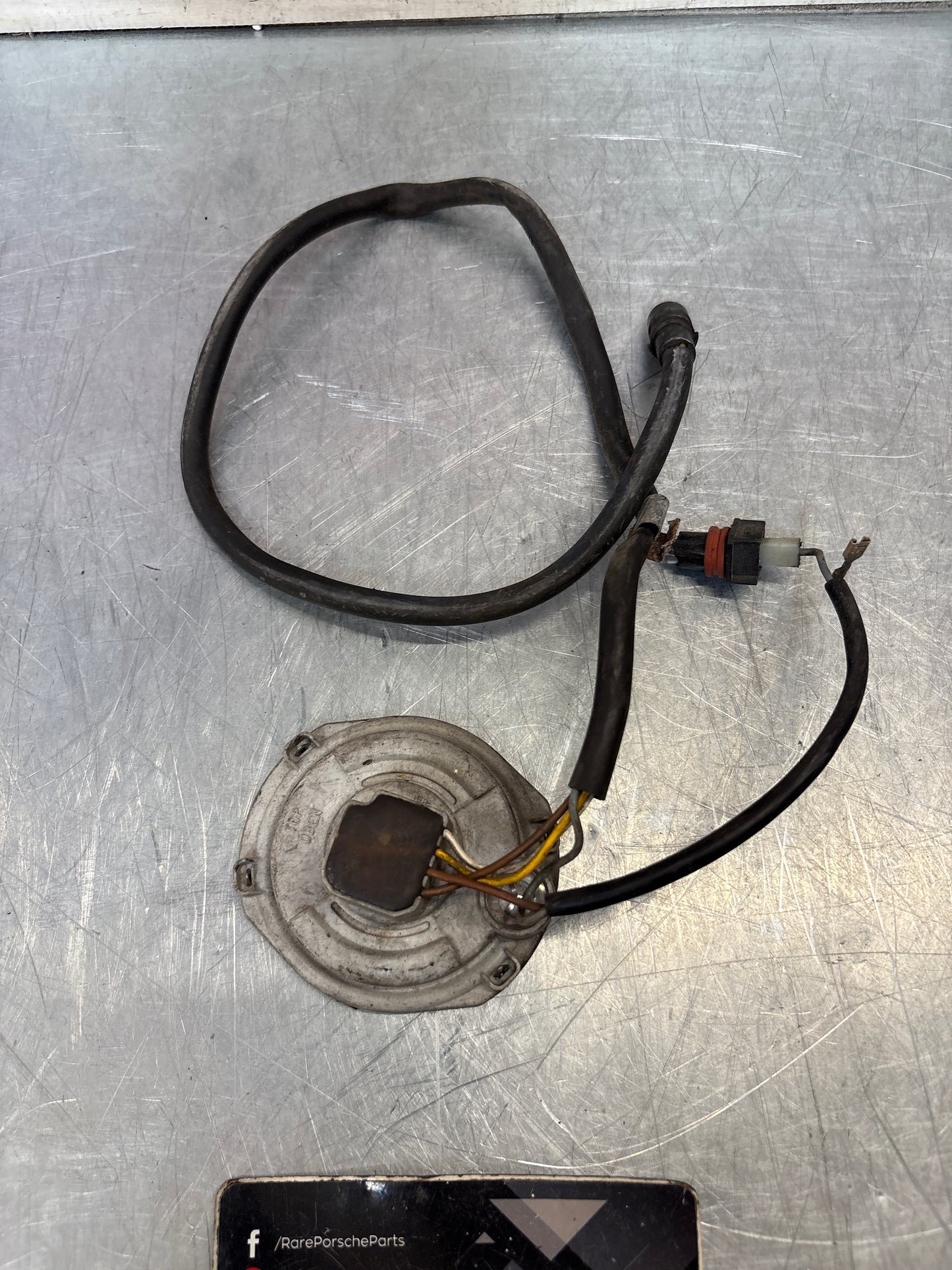 Porsche 968 headlight connector cap, used 1305216036 / 94461293501