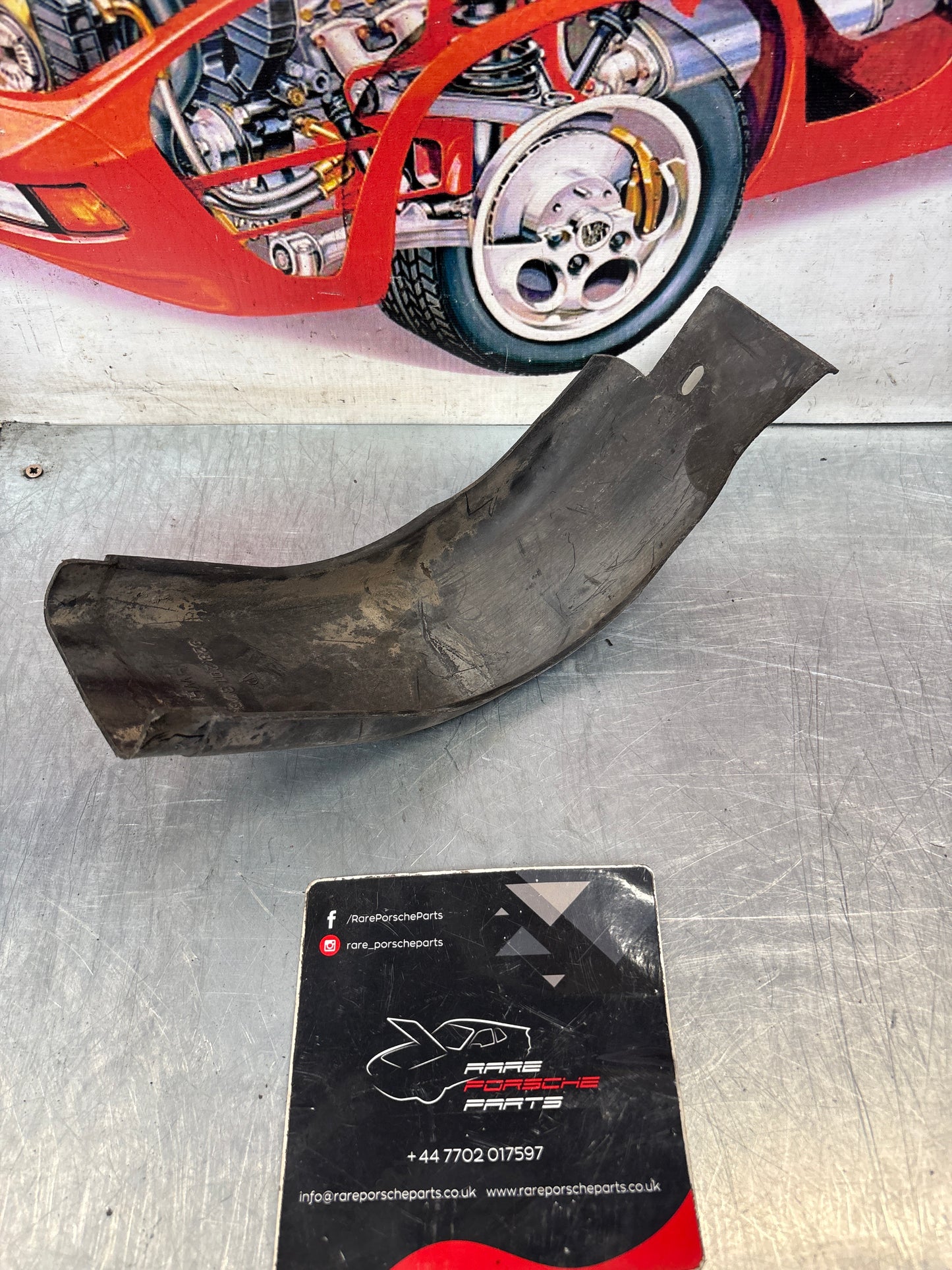 Porsche 928 fuel tank cover, for spares or repair 92820137303