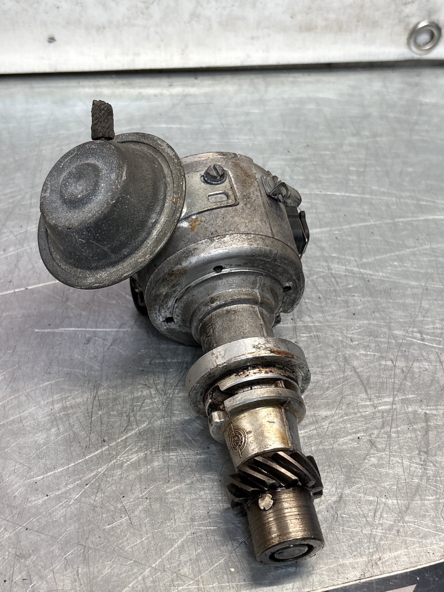 Porsche 924 N/A Distributor 0237002054 / 477905206 used