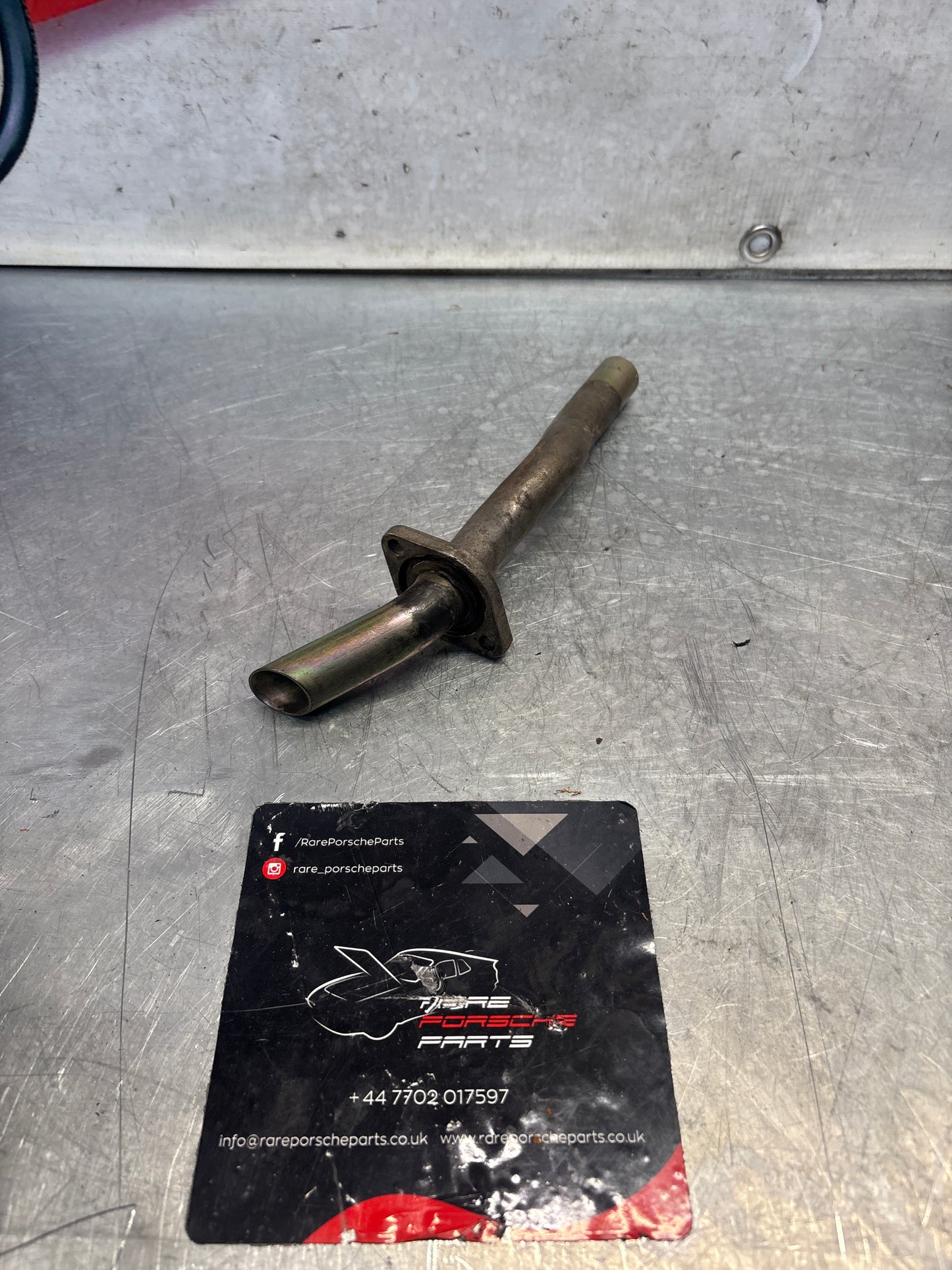Porsche 928 Oil tube, used 92810716701
