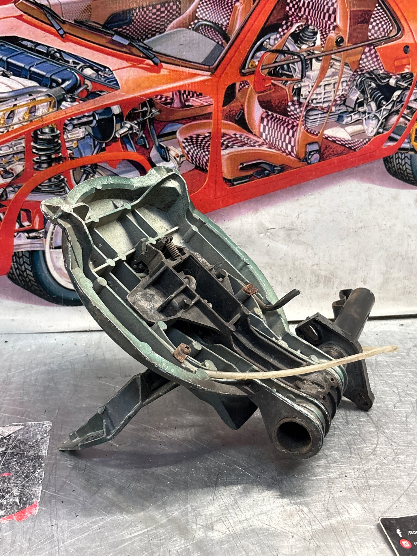 Porsche 928 right headlight swivel frame 92875024902 92875024302 used