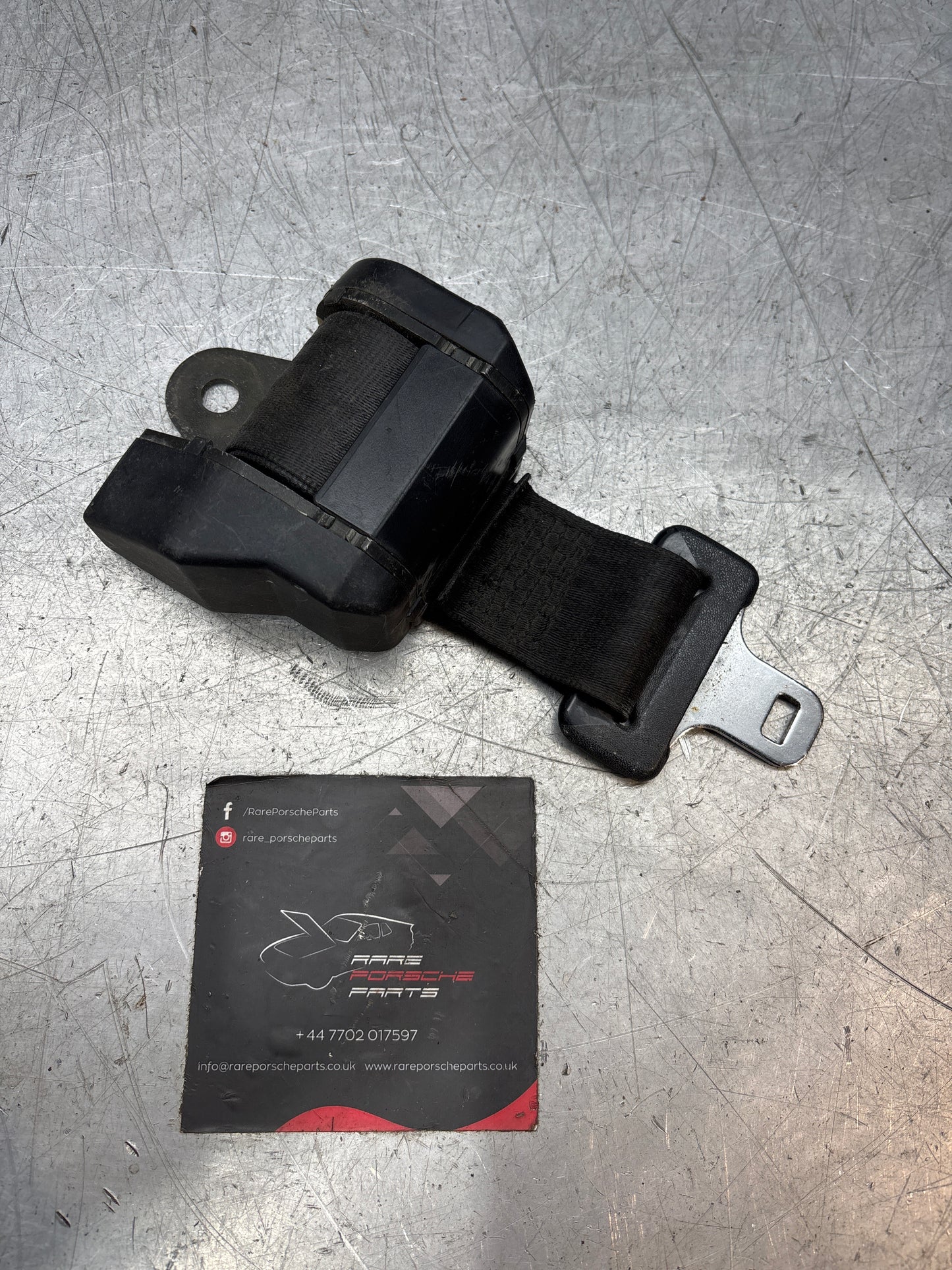 Porsche 928 rear left N/S seat belt 92880301505 used