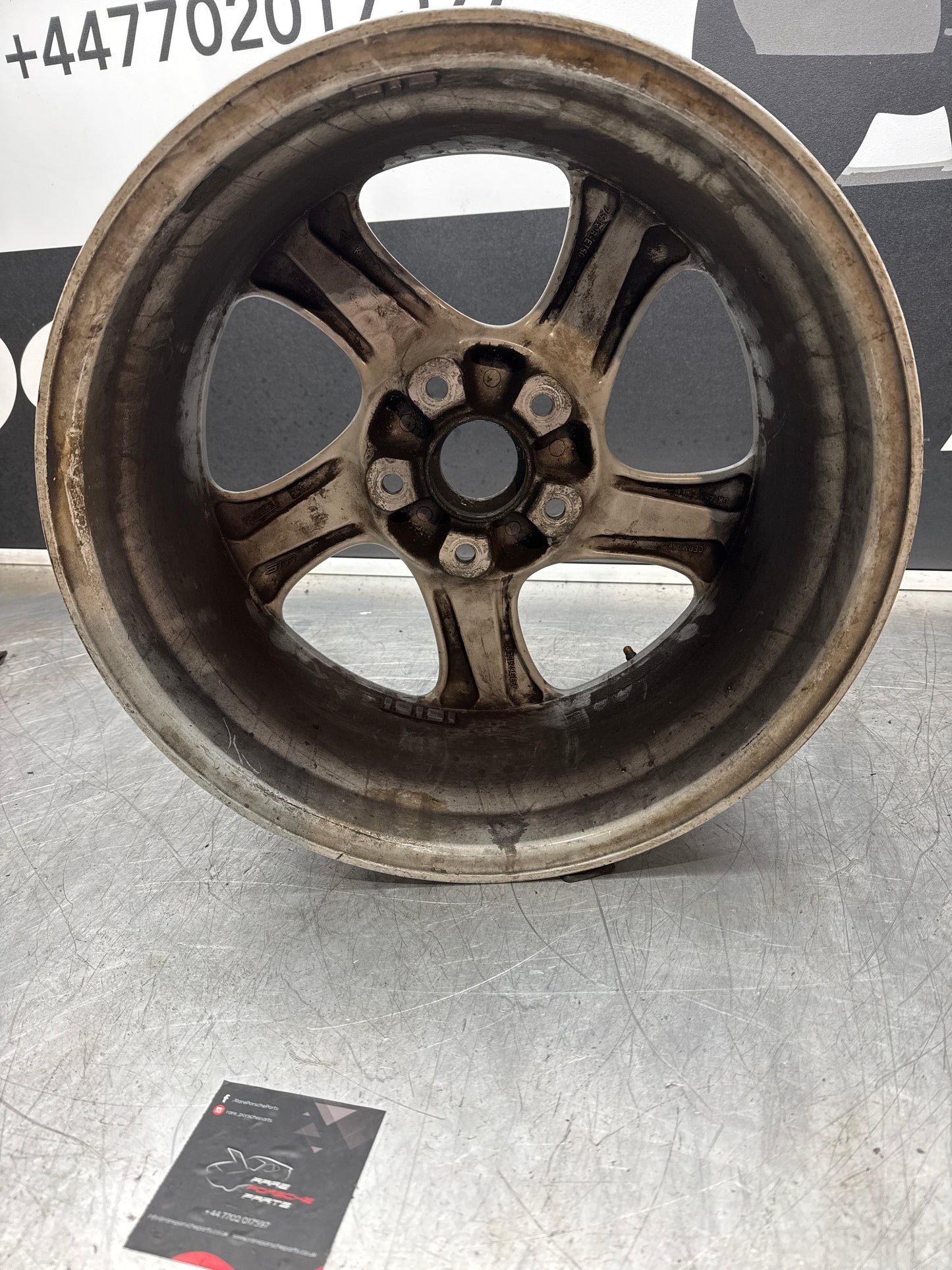 Porsche 993 alloy wheel   used