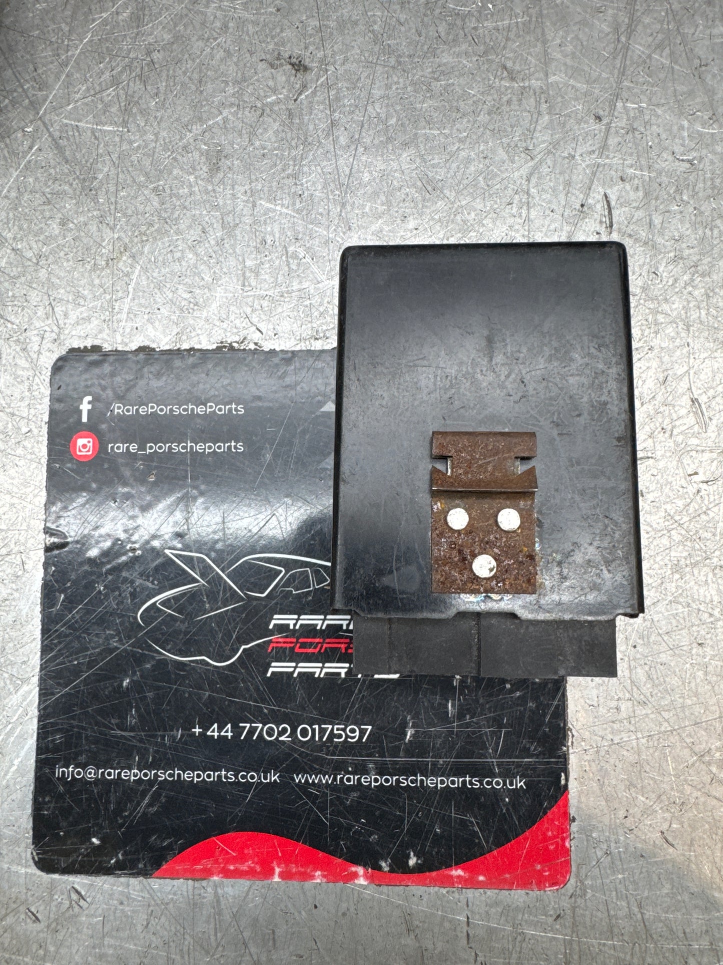 Porsche 928 alarm system control module relay 92861811700 used