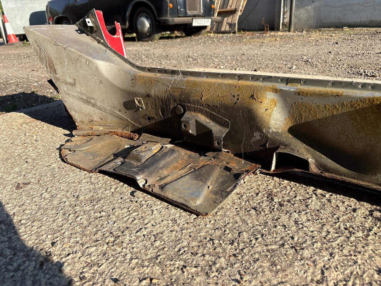 Porsche 924 Turbo Left Sill