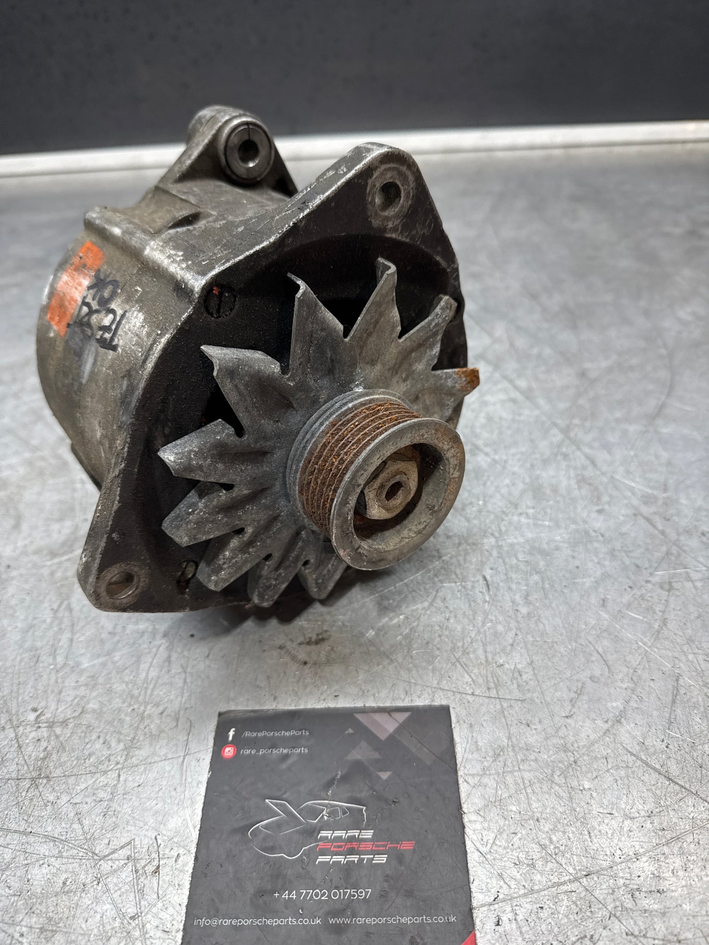 Porsche 944 alternator 1986- 94460301901 / 0120468004, used