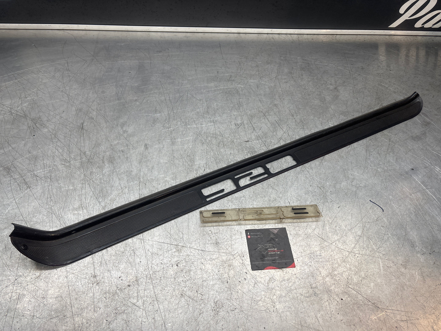 Porsche 928 scuff plate, door sill trim, right, O/S 92855105602 used