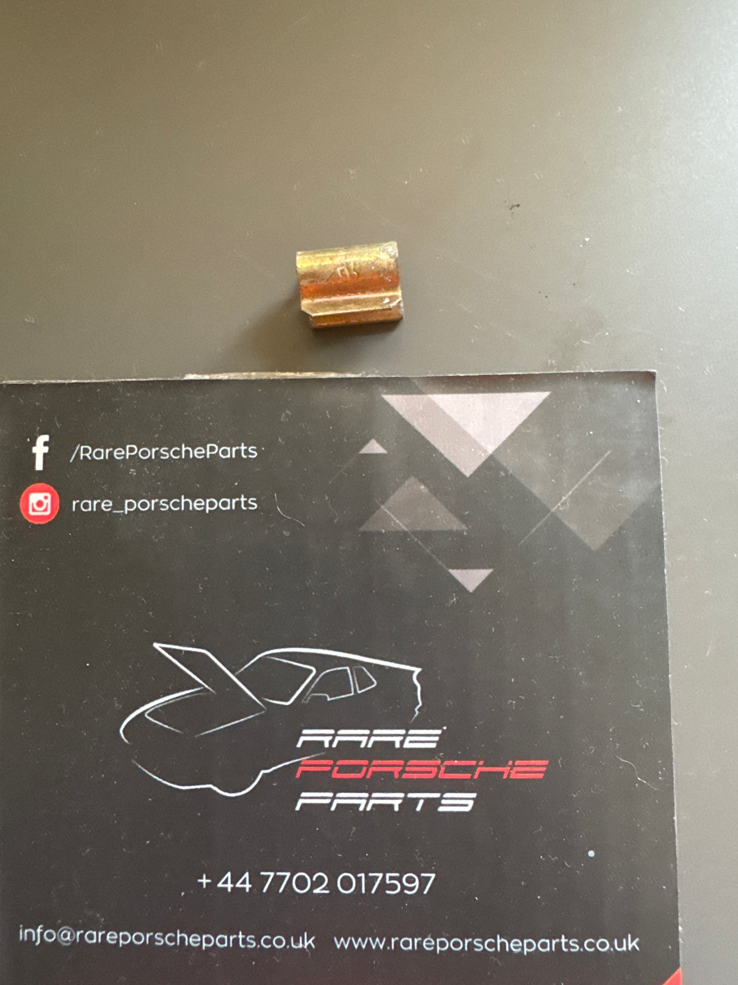 Porsche cable clamp 477955981 used