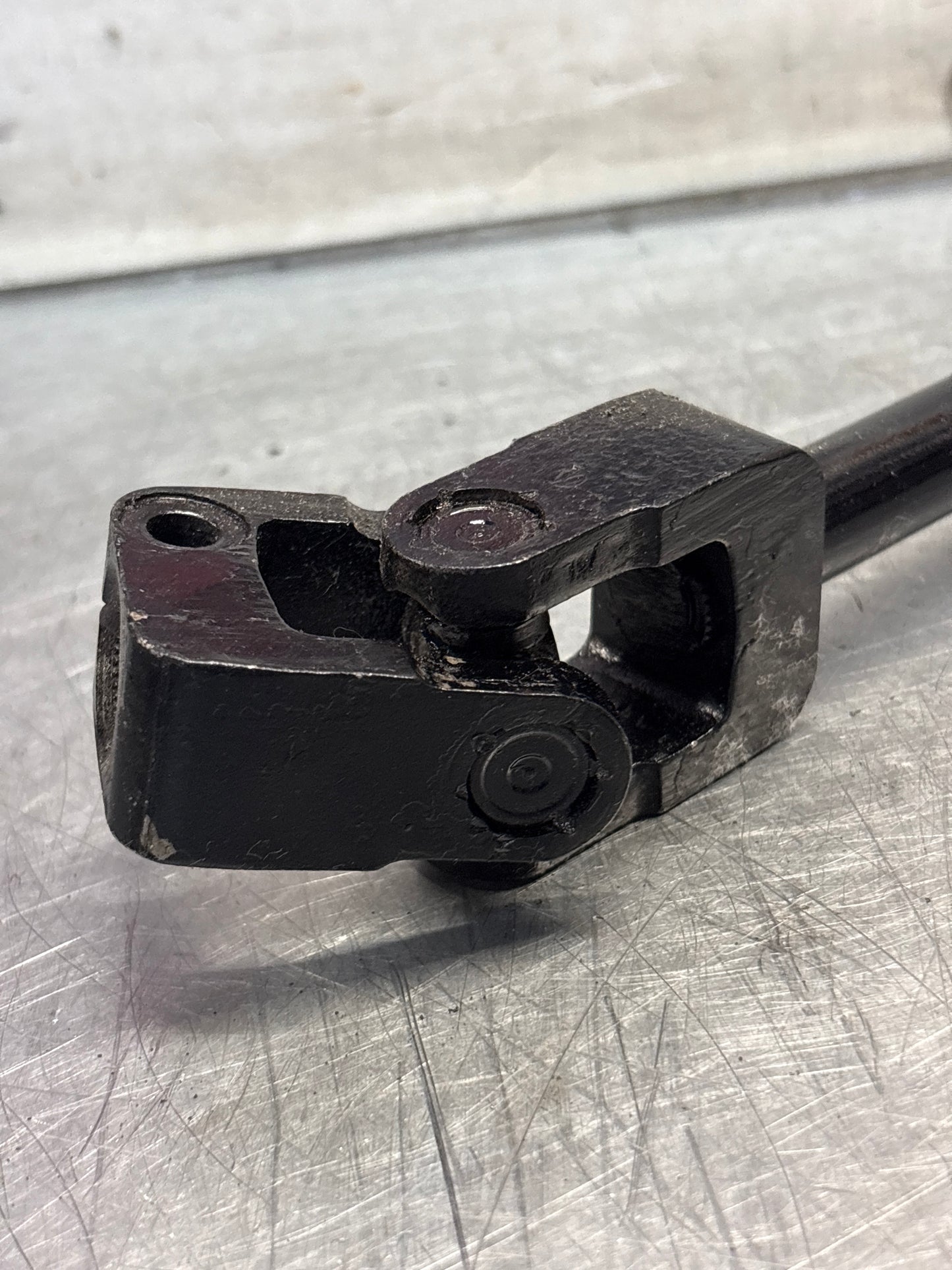 Porsche 944 / 968 power steering coloumn shaft, refurbished 94534702701