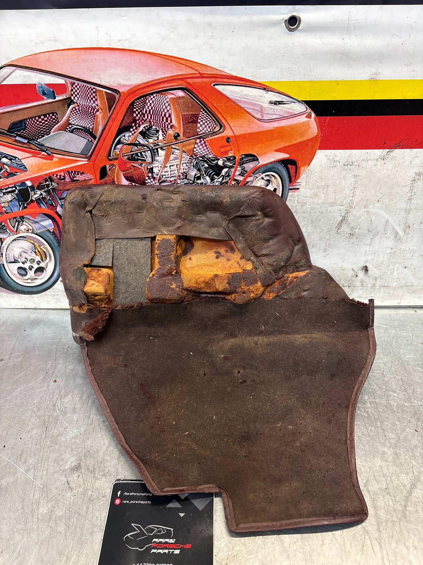 Porsche 928 rear right seat cushion, burgundy, leather, used 92852206051