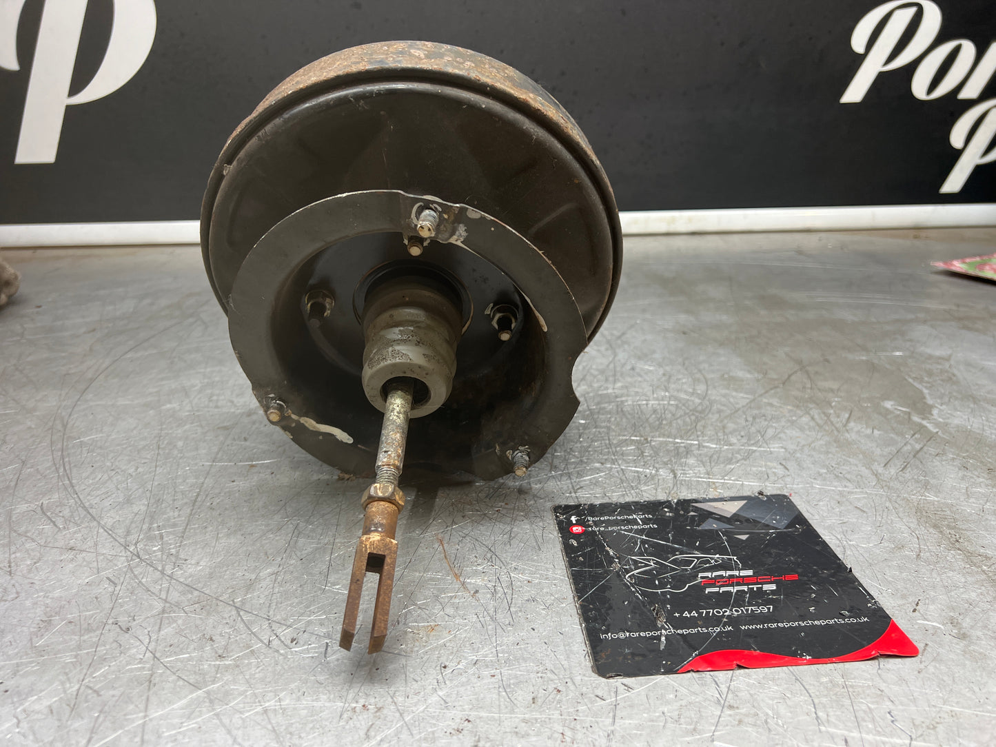 Porsche 944 924 brake booster, used 477611907H