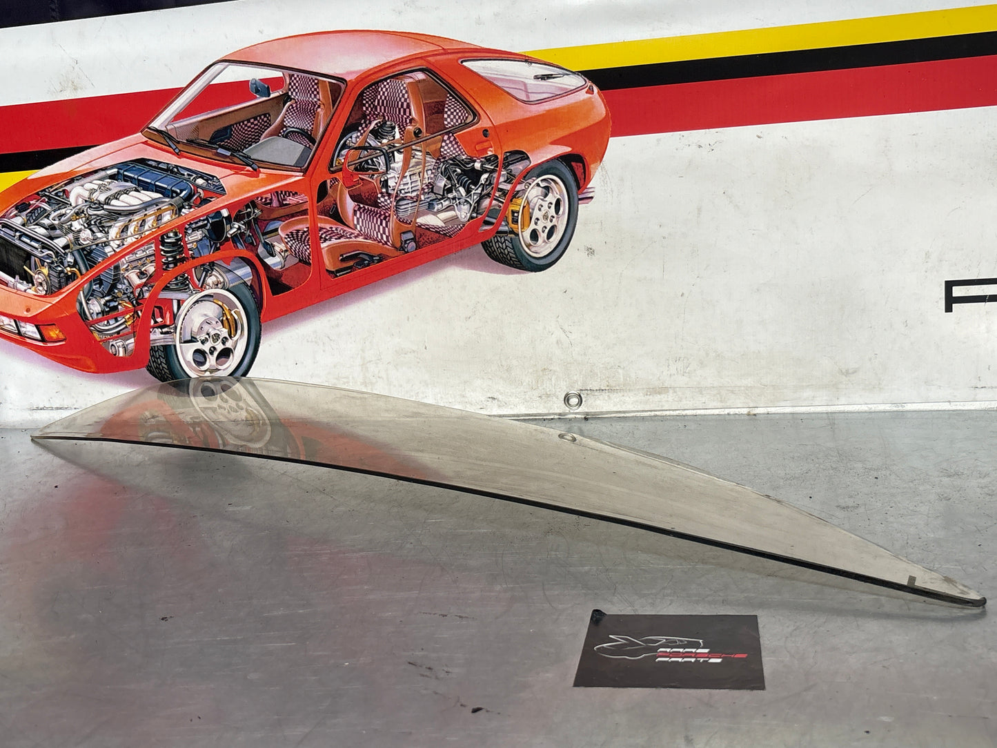 Porsche 928 rear quarter side glass, brown left, 92854310308 used