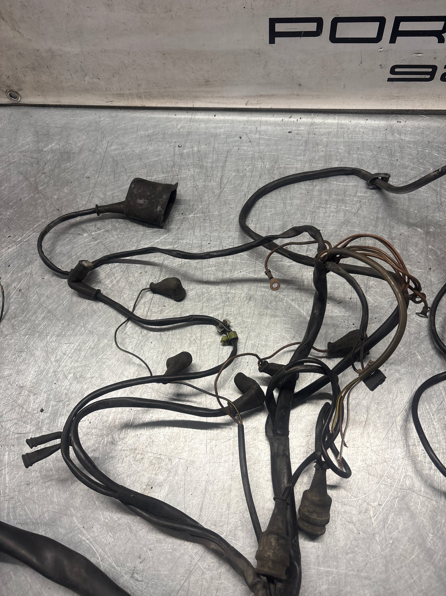 Porsche 924 Turbo / S2 / Carrera GT LHD Engine bay wiring loom with aircon, used 477971071NB