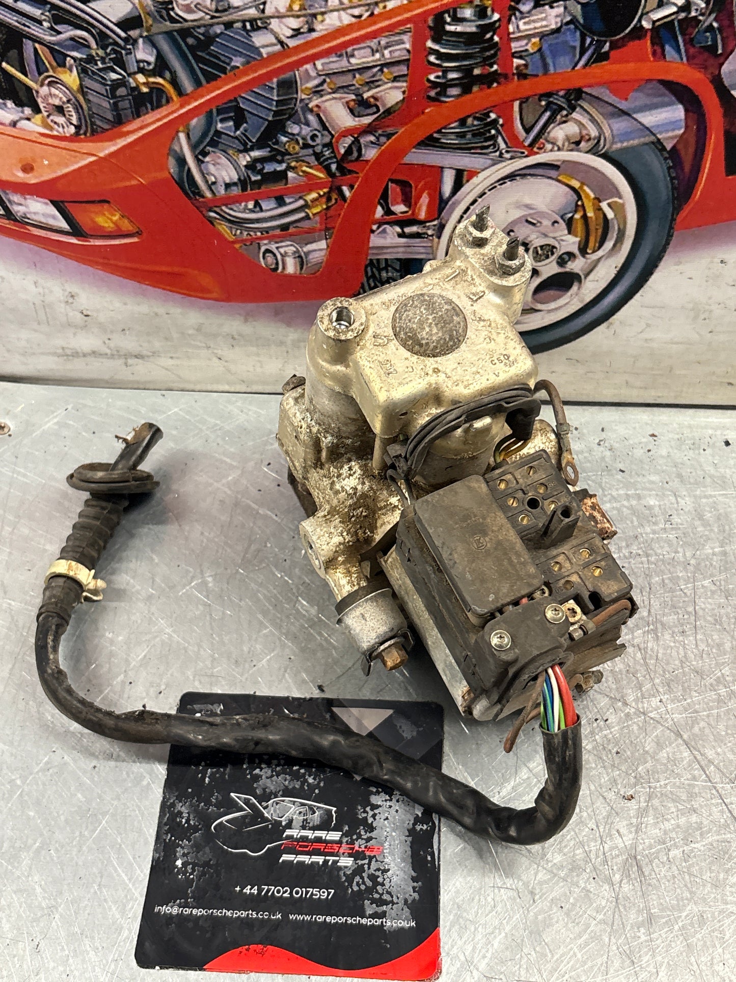 Porsche 944 Turbo Bosch ABS pump, used 0265200038 / 95135511303
