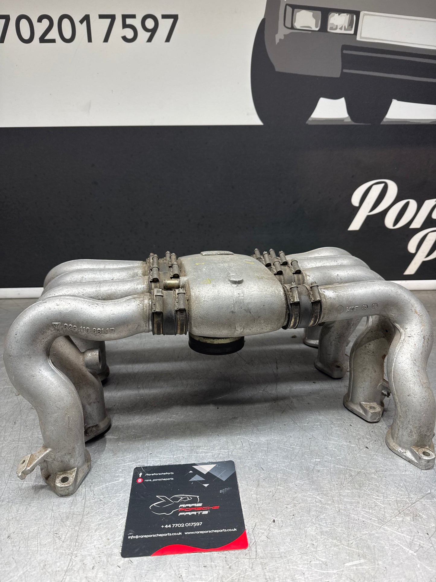 Porsche 928 Used intake manifold 9281101590R