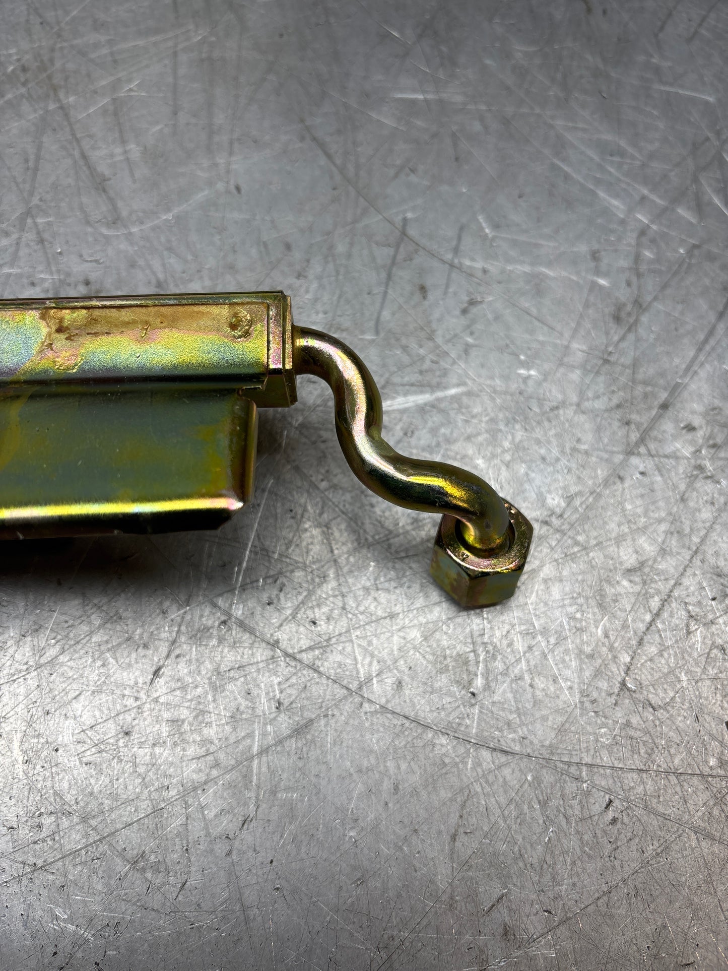 Porsche 928 S fuel rail, left, refurbished 92811007911