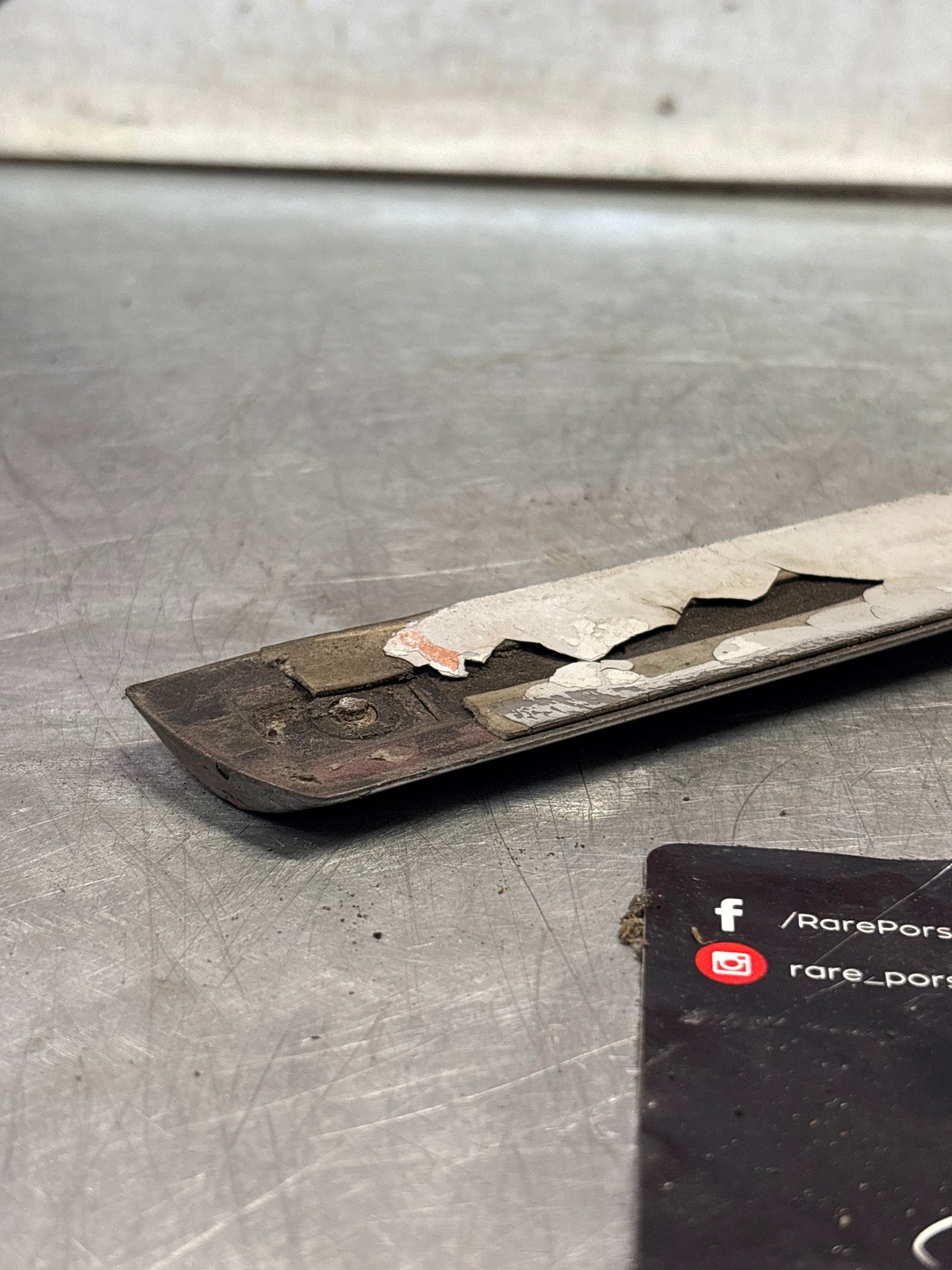 Porsche 928 Right rear Protective Moulding, for spares or repair 92855904203