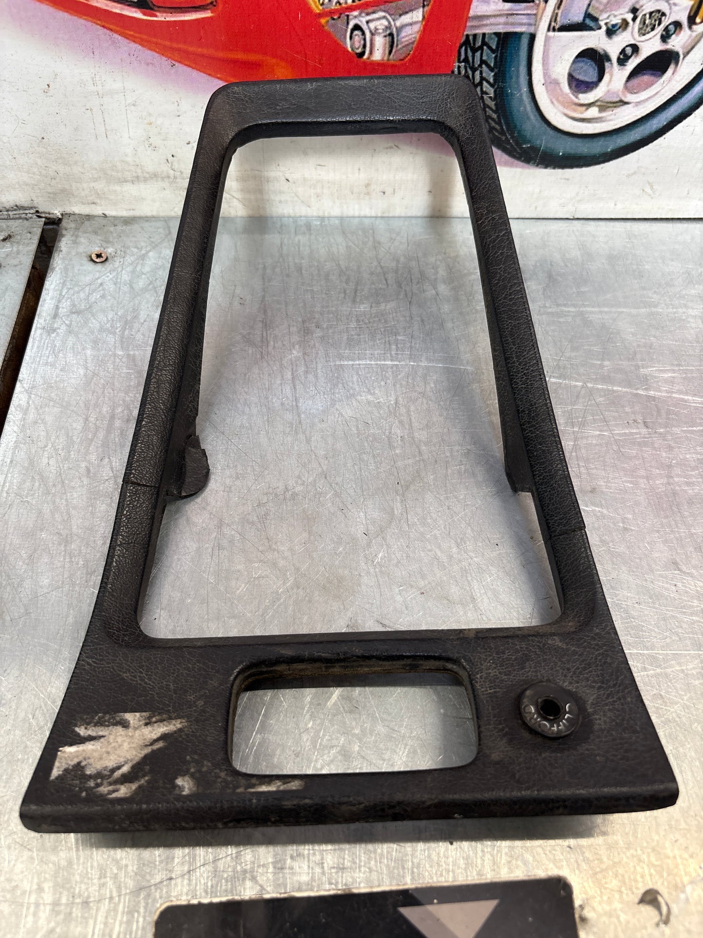 Porsche 928 Centre Console Gear Stick Surround Trim 92855204708 Black used