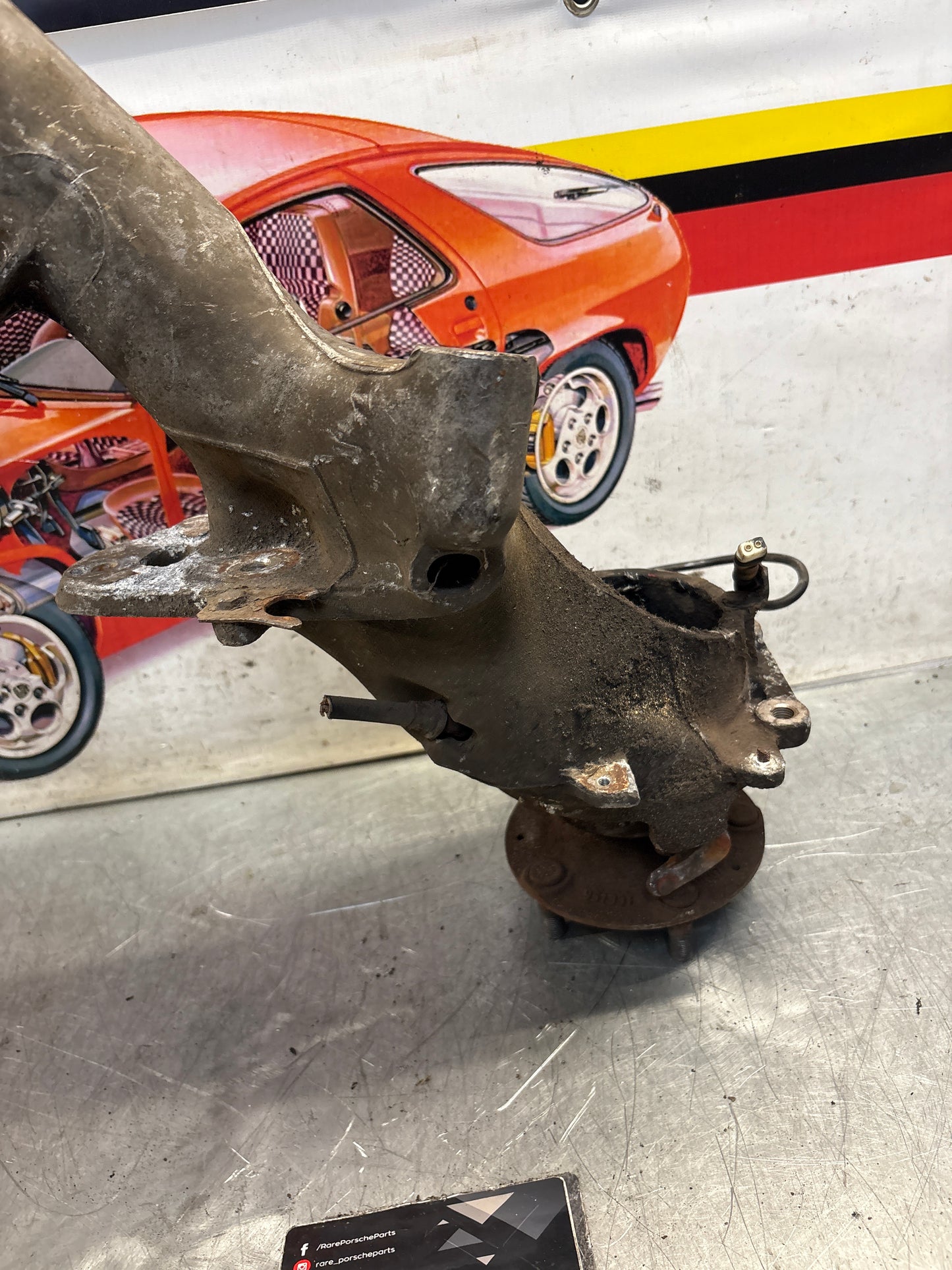 Porsche 944 alloy rear right trailing arm, used 95133151405 / 9513315144R used, with hubs