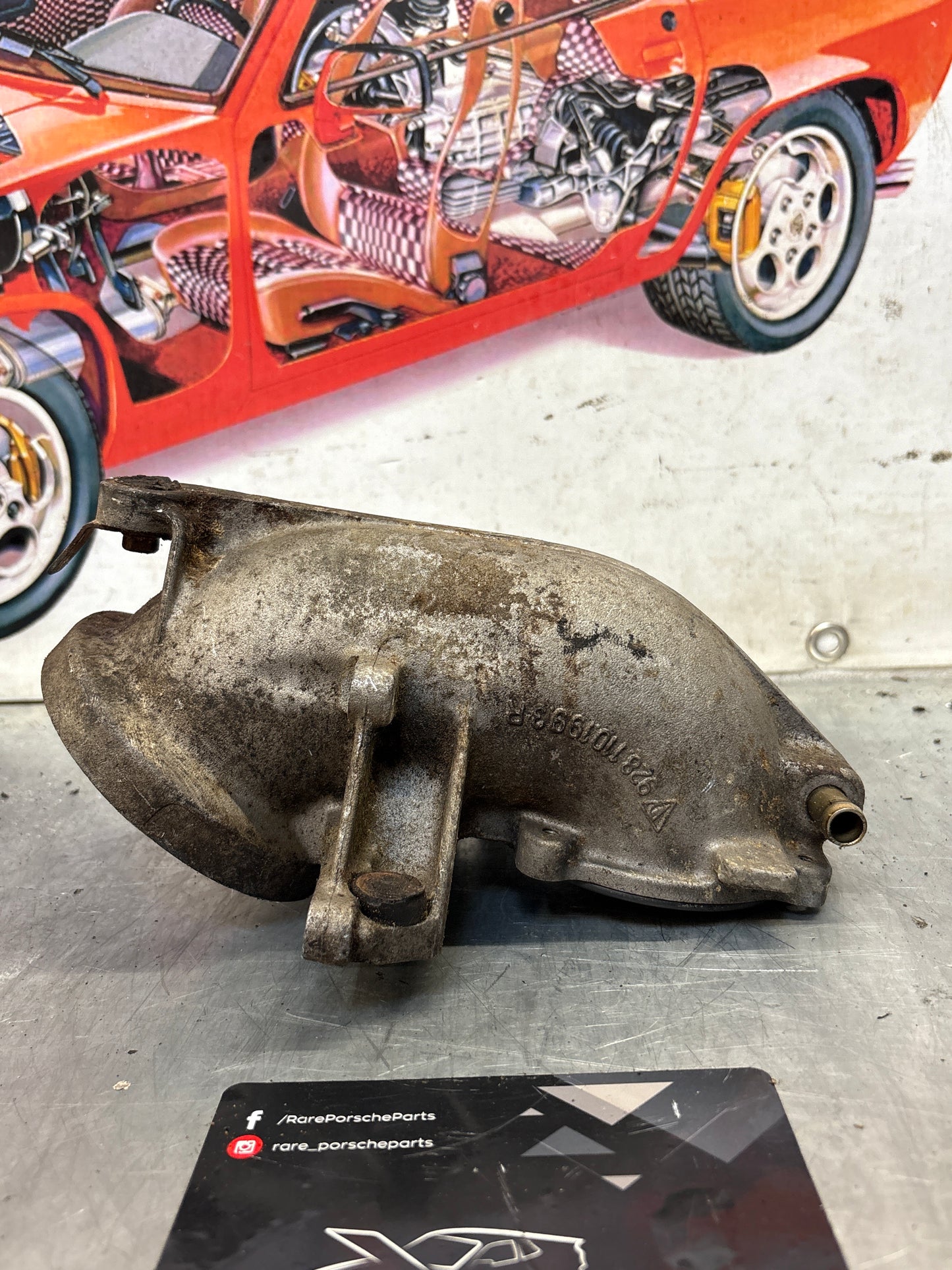 Porsche 928S throttle valve body housing, LHD, used 9281101993R