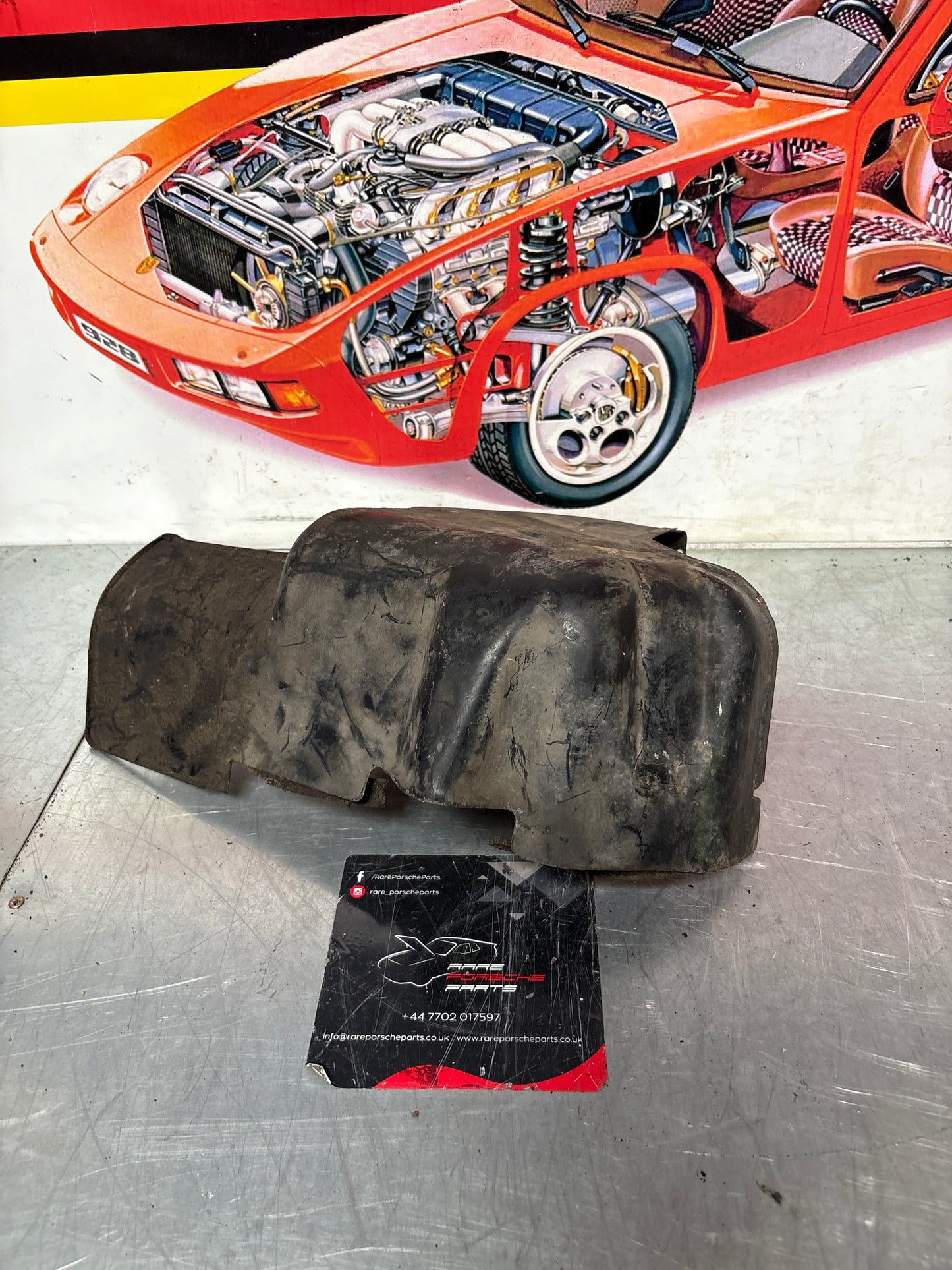 Porsche 944 85.5- fuel pump cover plate 94420133100