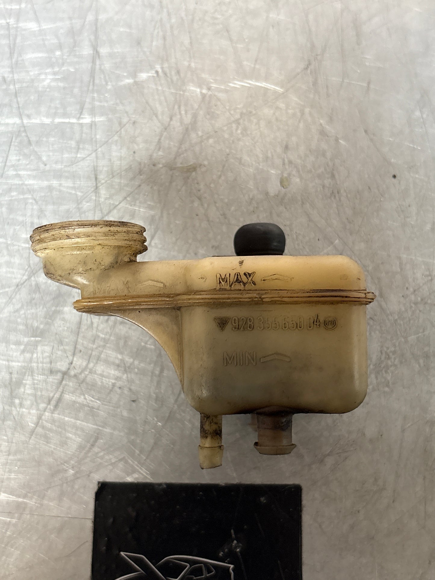 Porsche 928 Brake Fluid Reservoir, used 92835565004