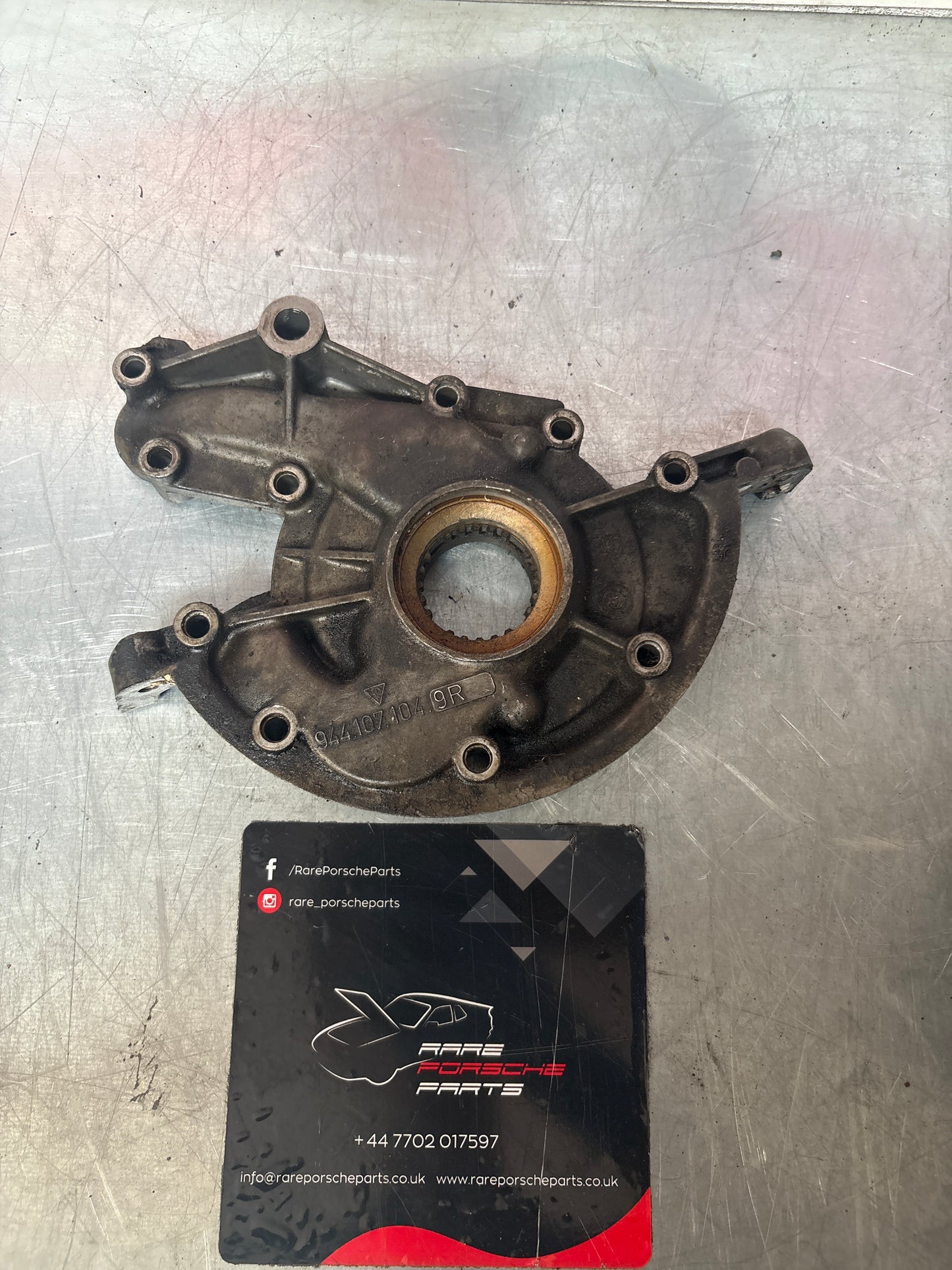 Porsche 944 Turbo / S2 Oil pump, used 9441071049R