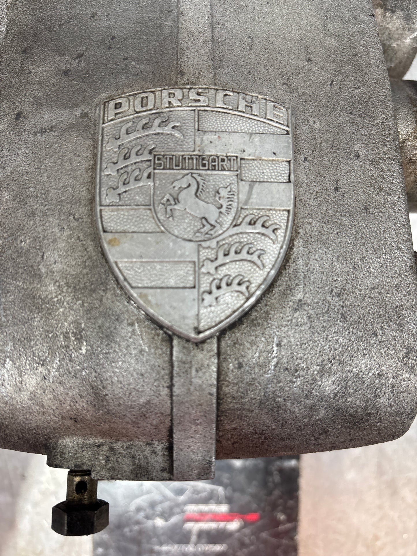 Porsche 928 Used plenum chamber 9281101562R