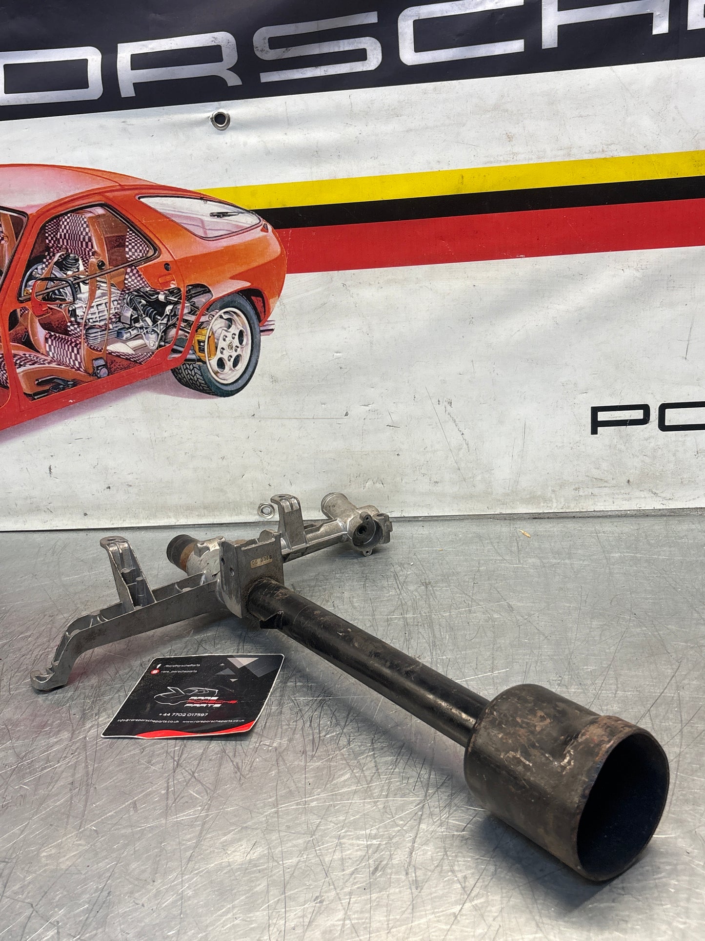 Porsche 928 steering coloumn assembly, used 92834707300 / 01