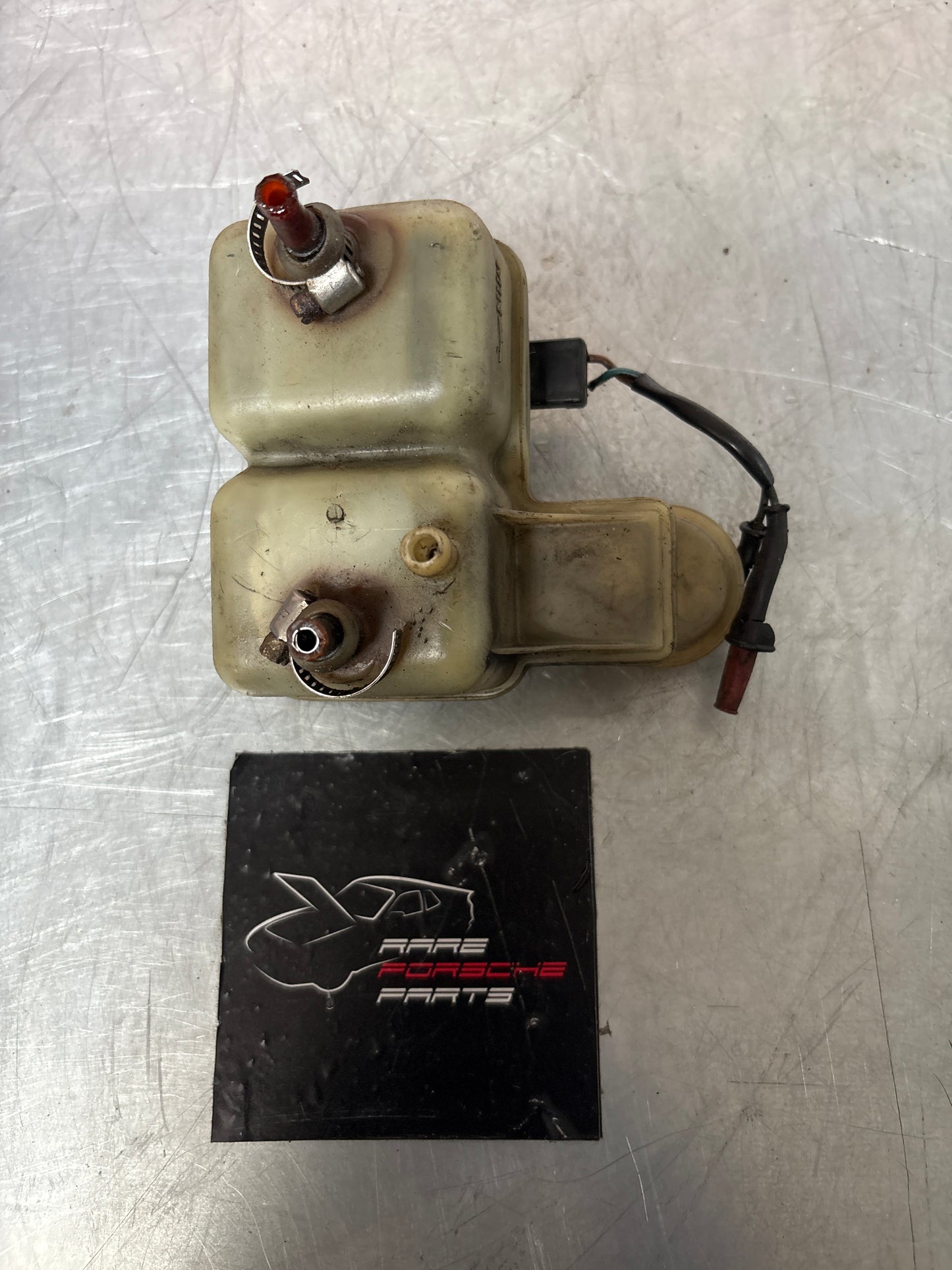 Porsche 928 Brake Fluid Reservoir, used
