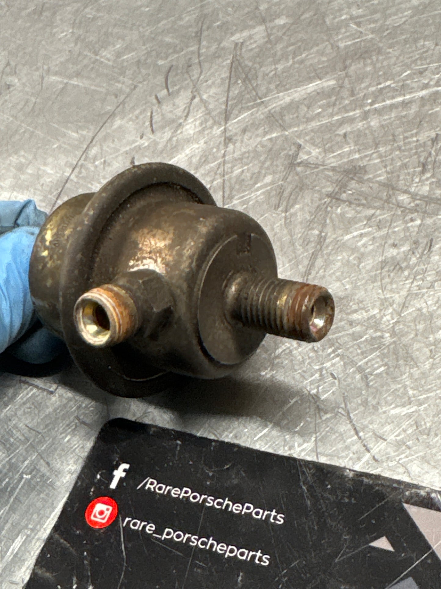 Porsche 944 fuel pressure damper. 0280161007. 0 280 161 007