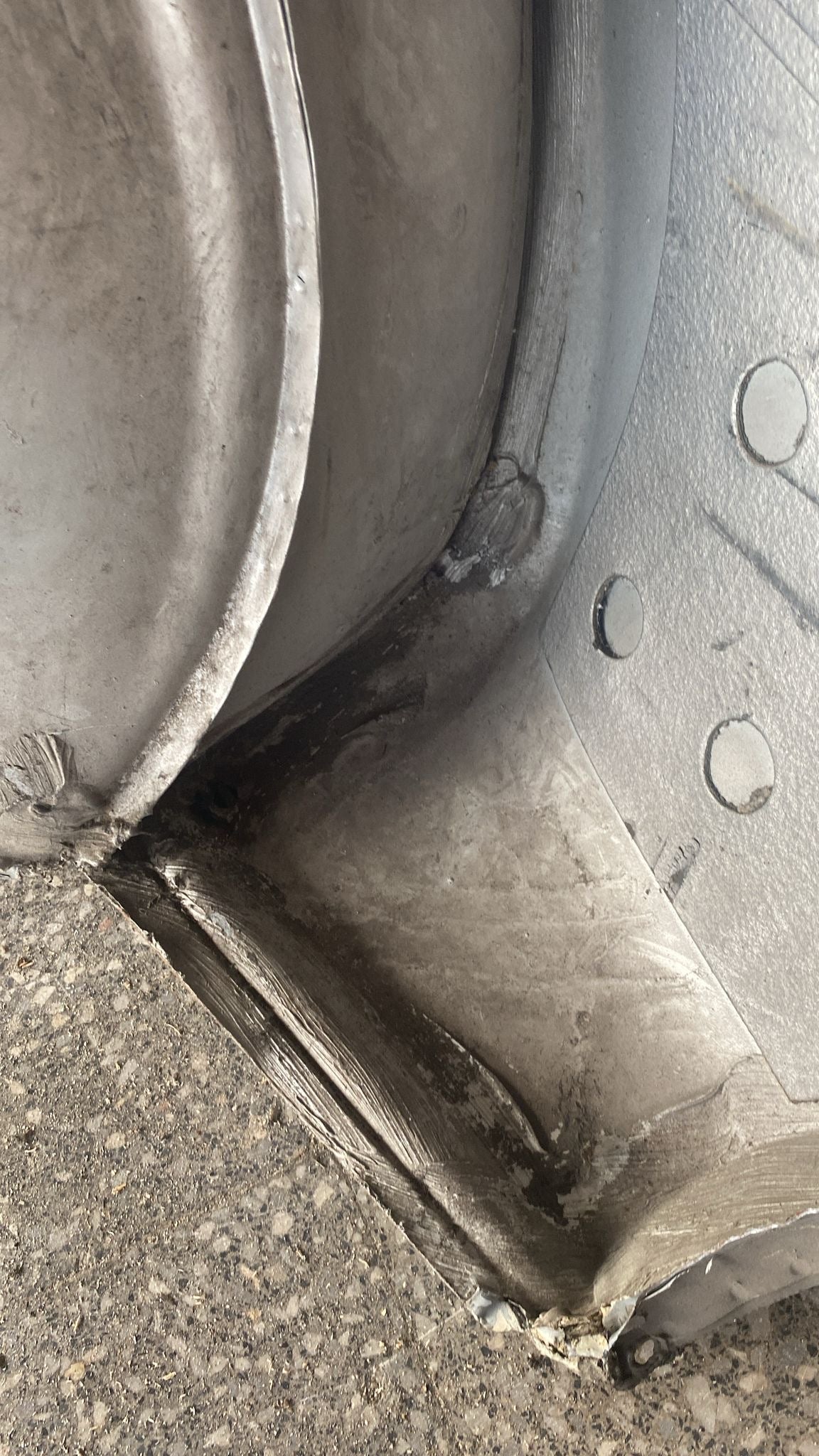 Porsche 944 Right rear fender cut, rear corner 94450390403