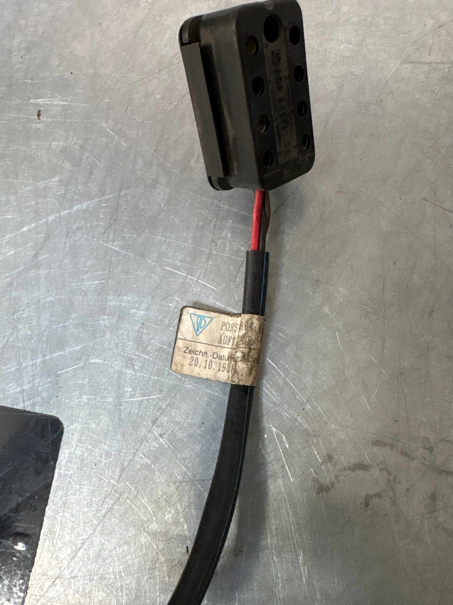 Porsche 964 seat harness, used 944624112000