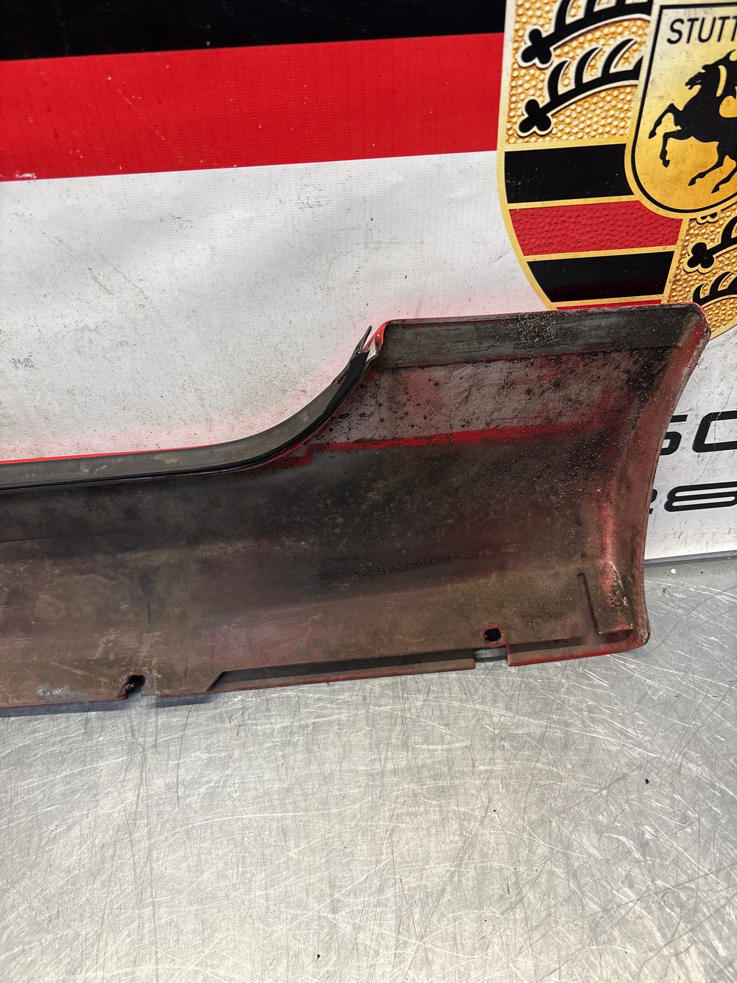Porsche 928 S4 right sill cover, used 92855908602