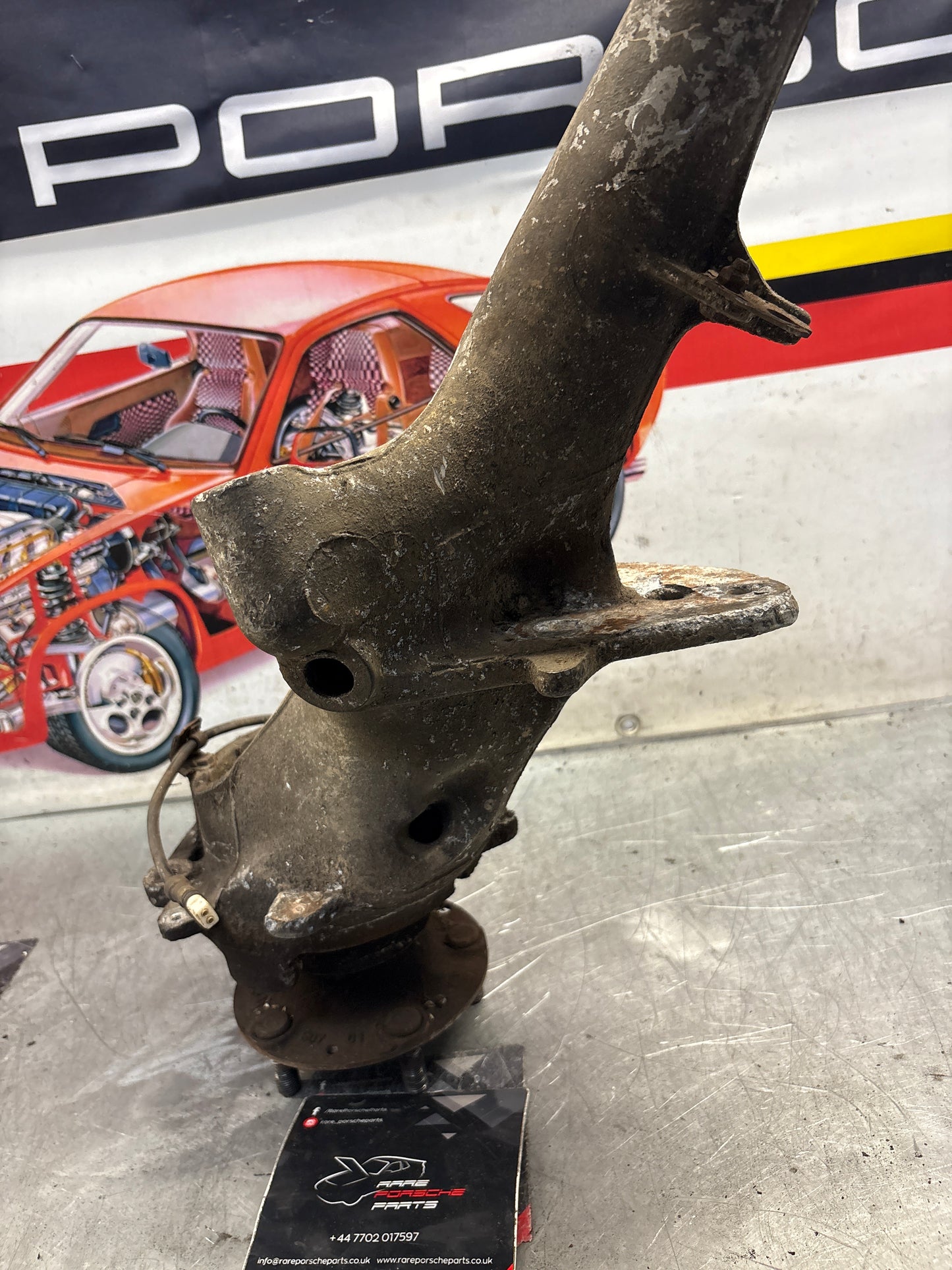 Porsche 944 alloy rear left trailing arm, used 95133151305 / 9513315134R used, with hubs