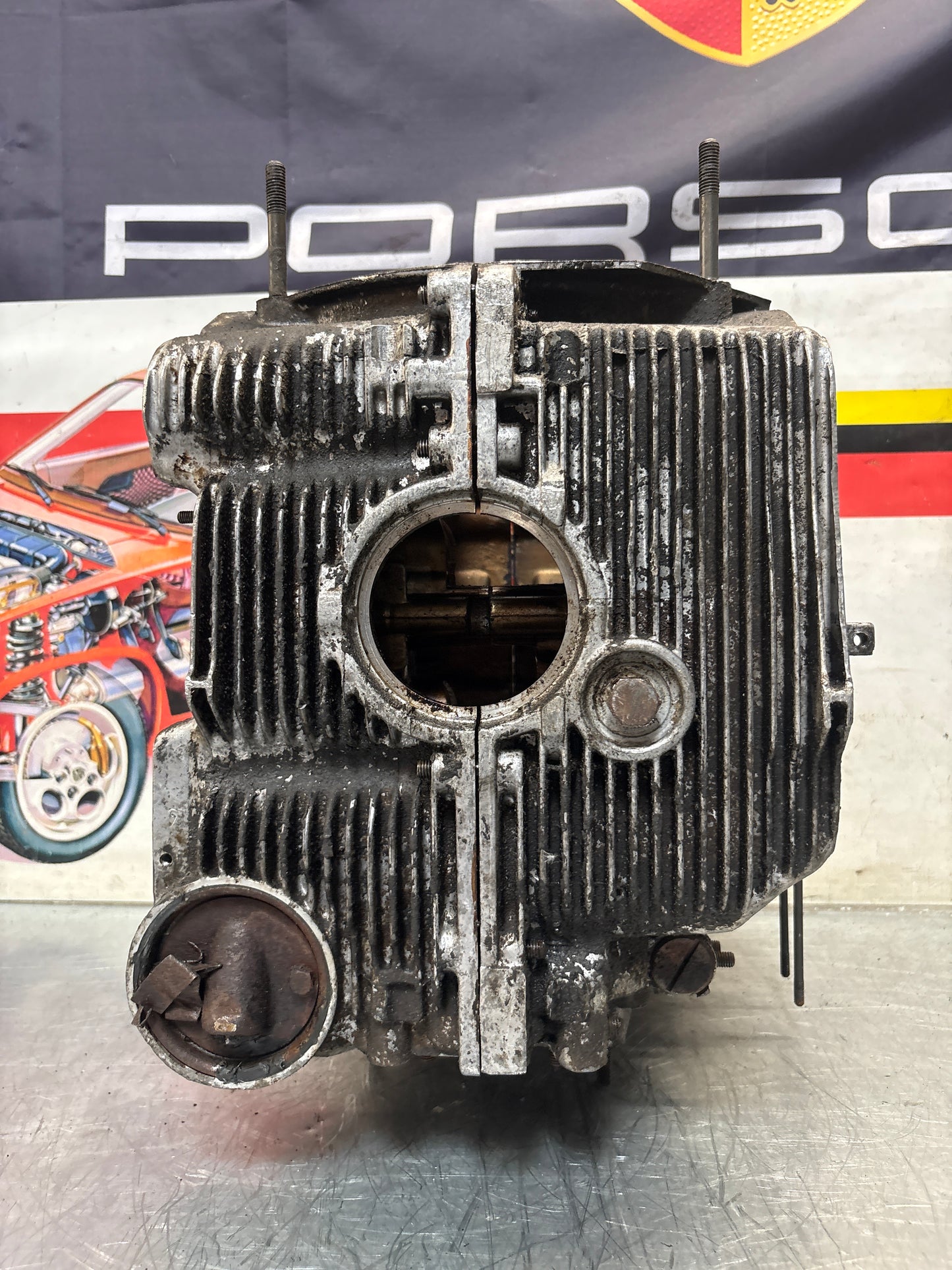 Porsche 914 1.8L engine case, used EC040373