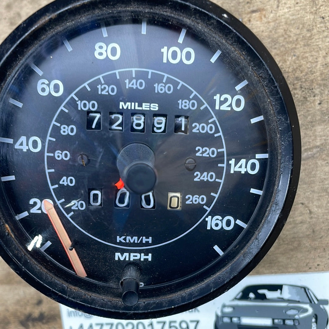 Porsche 944 Tachometer zeigt 72891 Meilen an. Pt-Nr. 94464103601 Ersatzteile oder Reparatur