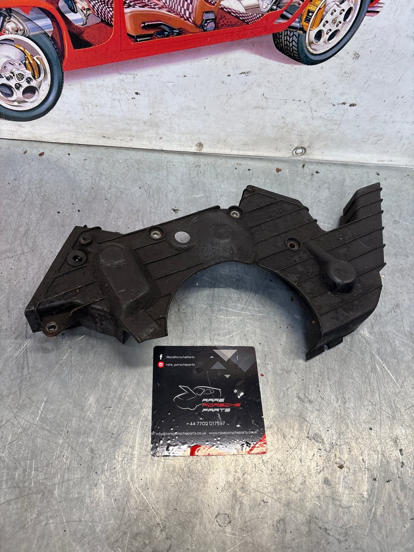 Porsche 928 central cam belt cover, used 92810514404