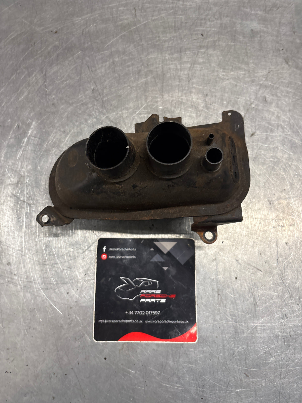 Porsche 914 air distributor housing, used 022133055K