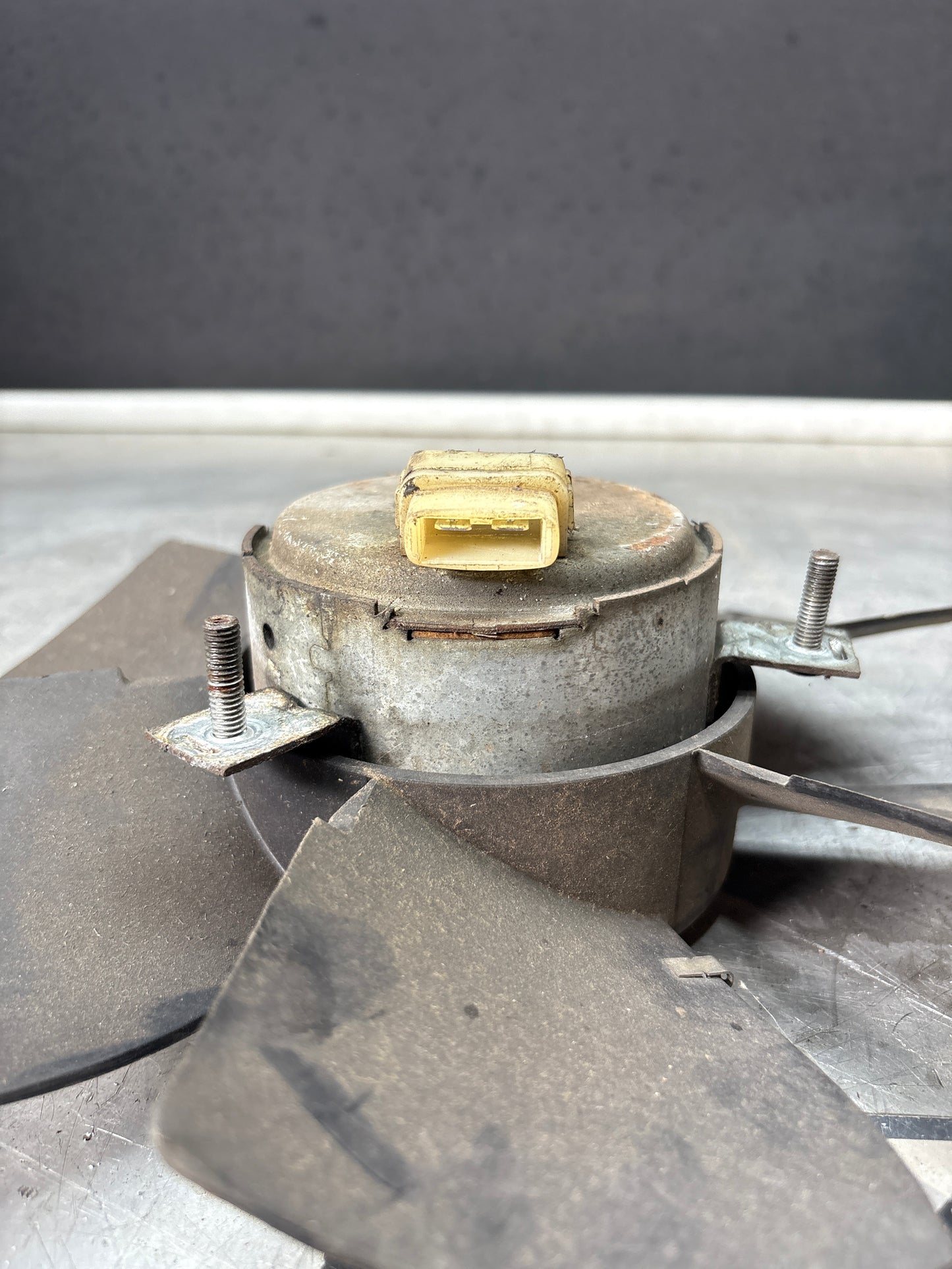 Porsche 944 six blade radiator fan 94462402103, used