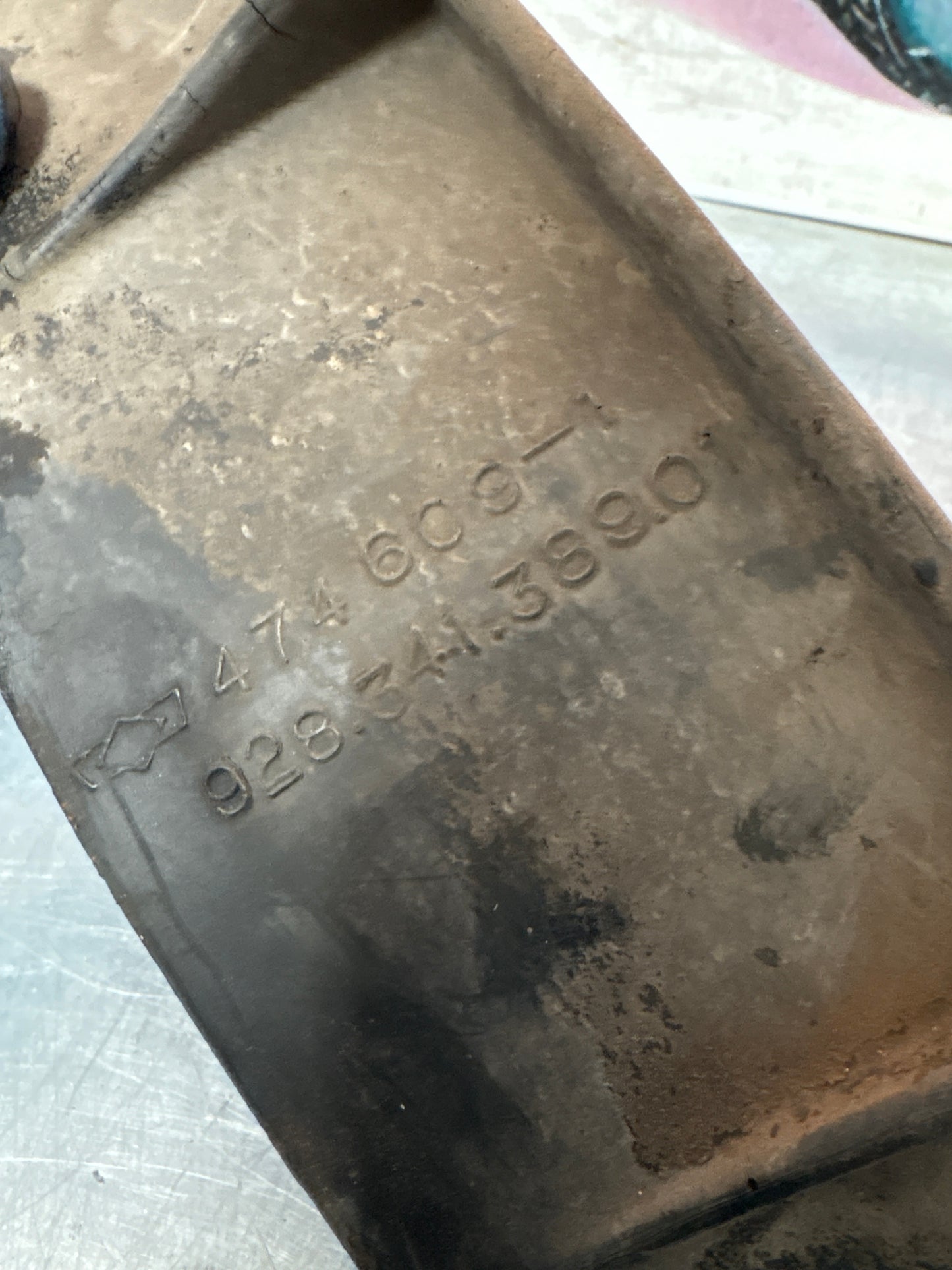 Porsche 928 control arm rubber spoiler left, used, 92834138901