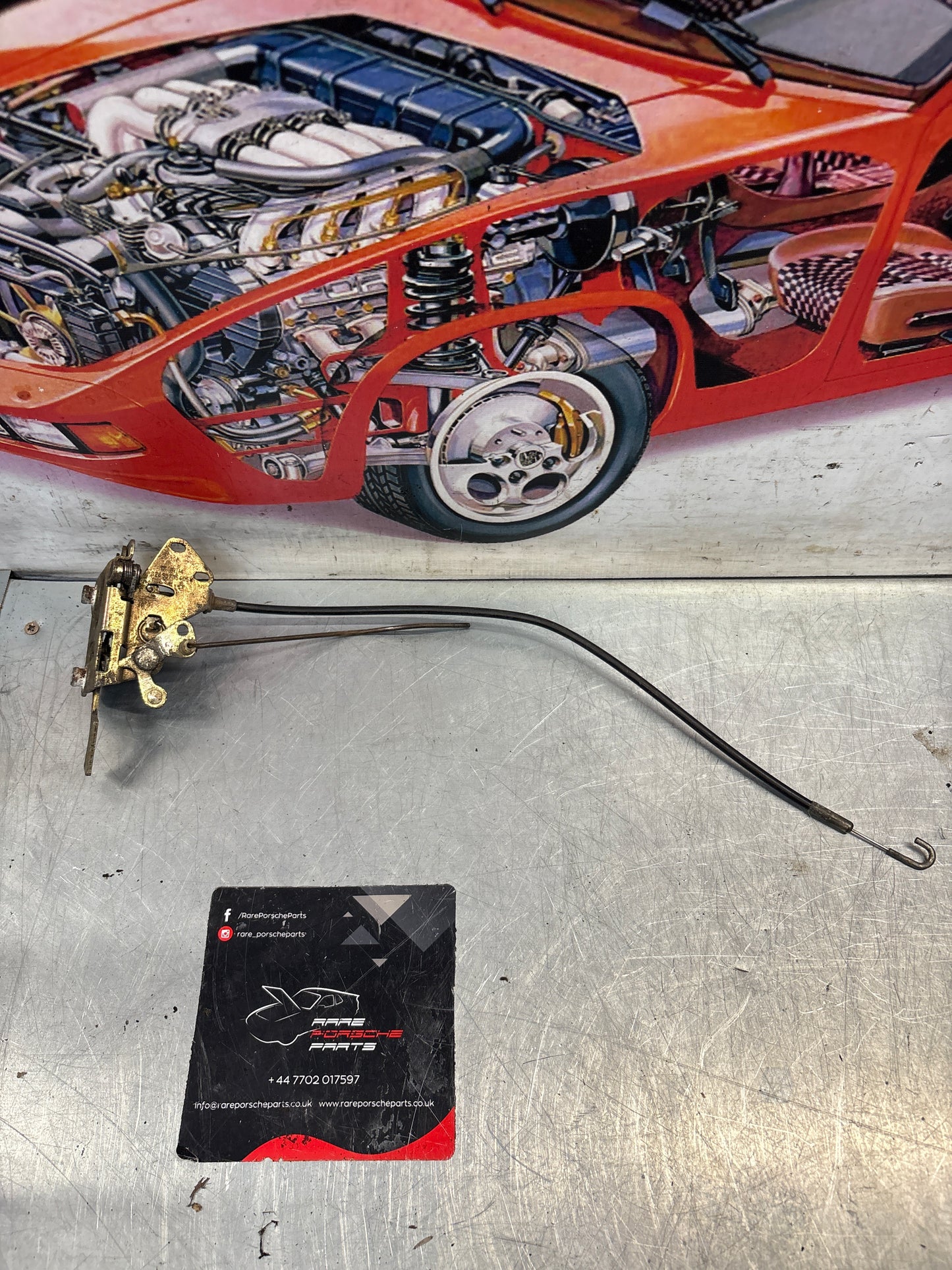 Porsche 928 right hand door latch 92853705405 used