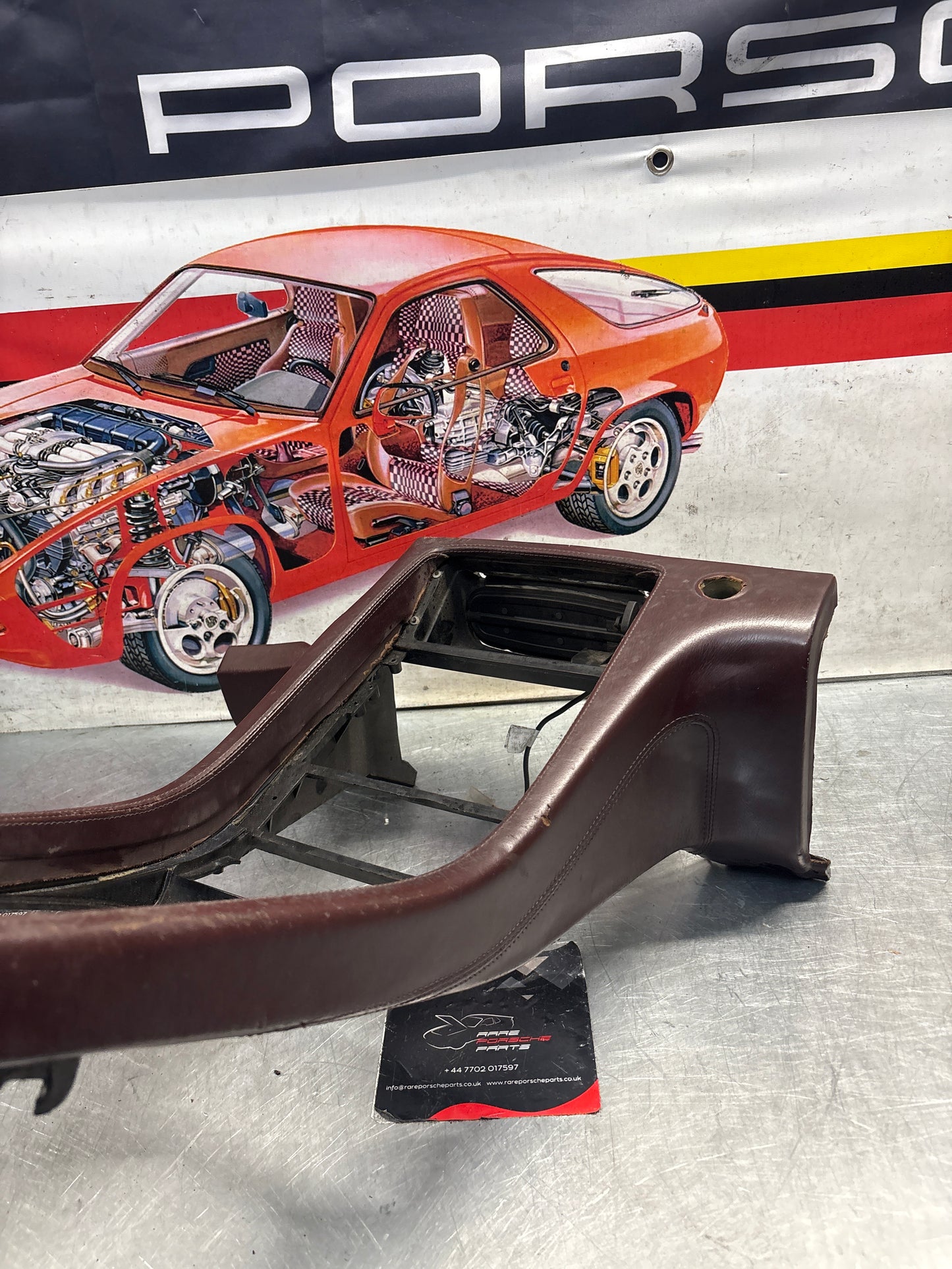 Porsche 928 Center console, used 92855206304 burgundy