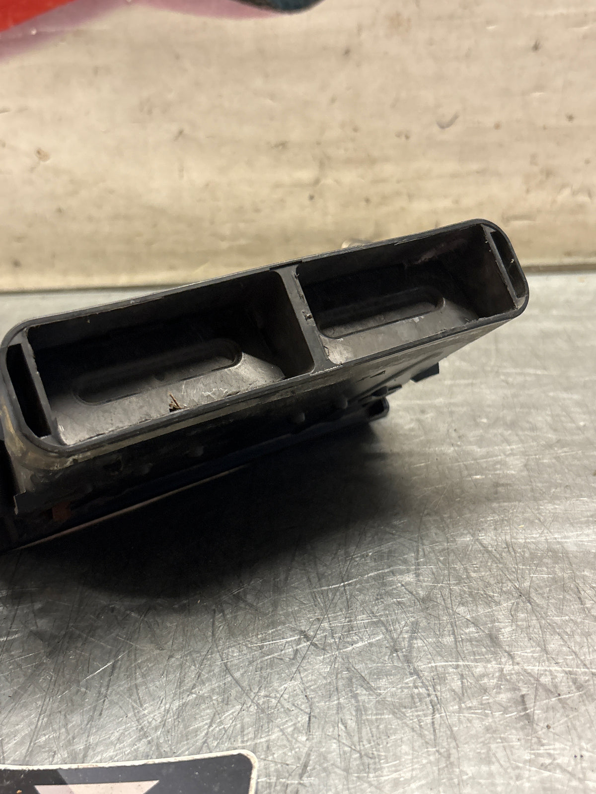 Porsche 911 930 / 964 dash air vent, used 91157205101